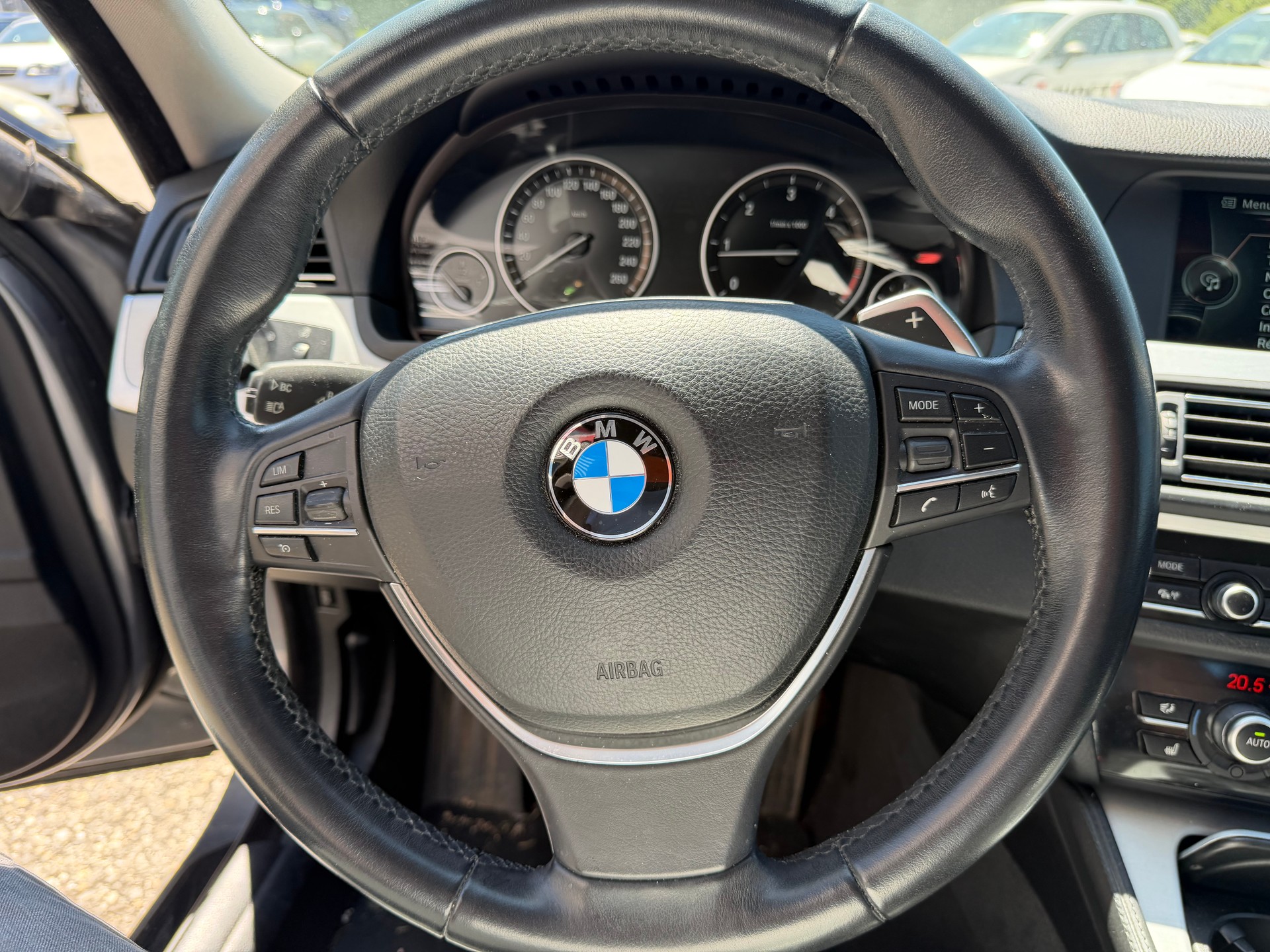 BMW 525d xDrive Touring Steptronic-image-11