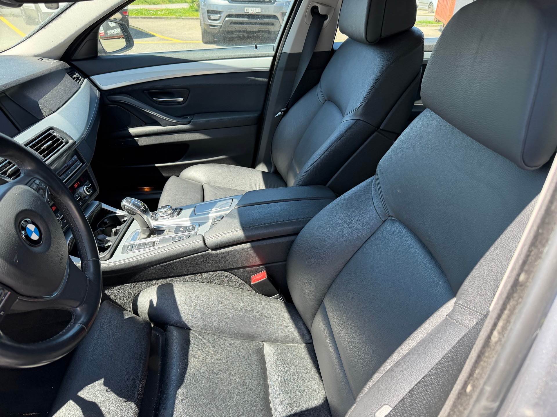 BMW 525d xDrive Touring Steptronic-image-4