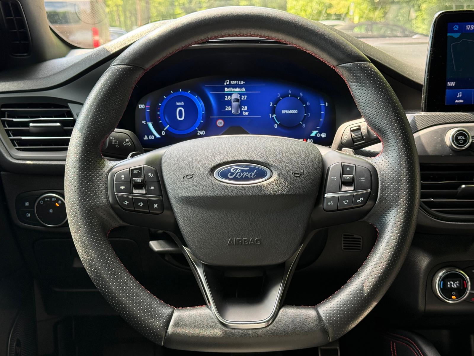 FORD Focus 1.0 SCTi ST Line X Automatic (CH)-image-9