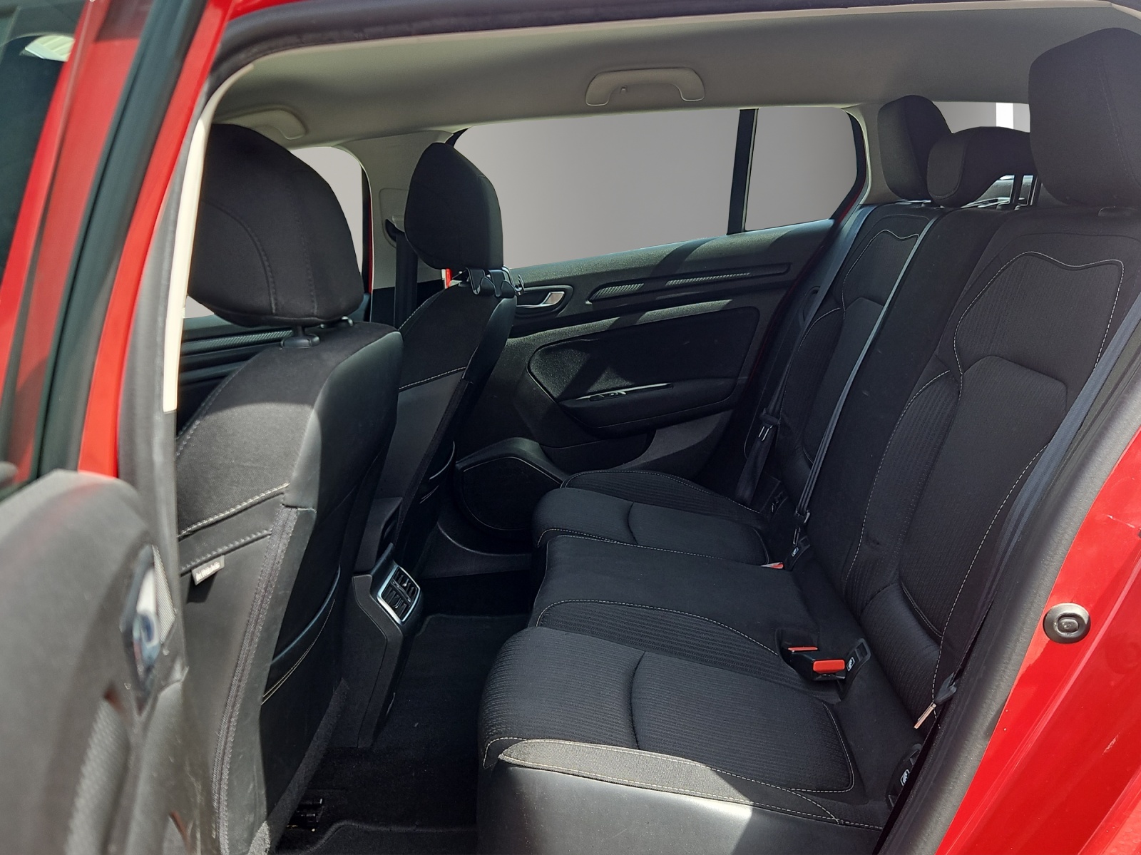RENAULT Mégane Grandtour 1.5 dCi Business EDC-image-13