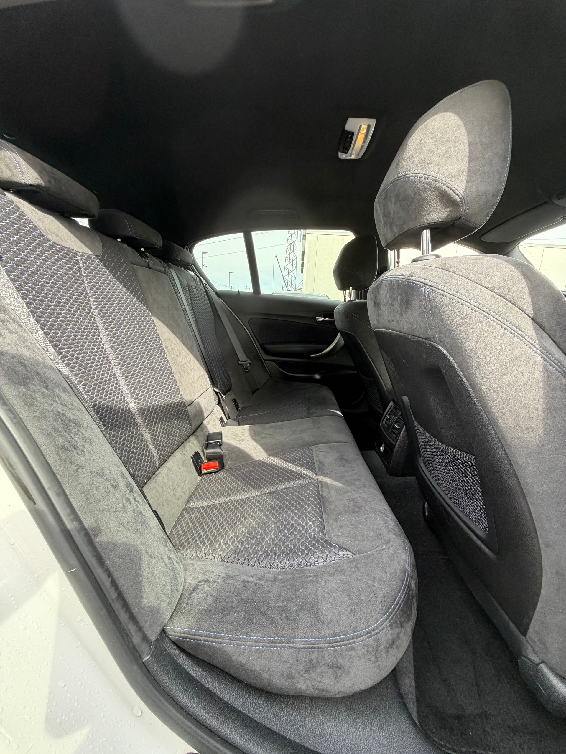 BMW M135i xDrive Steptronic-image-15