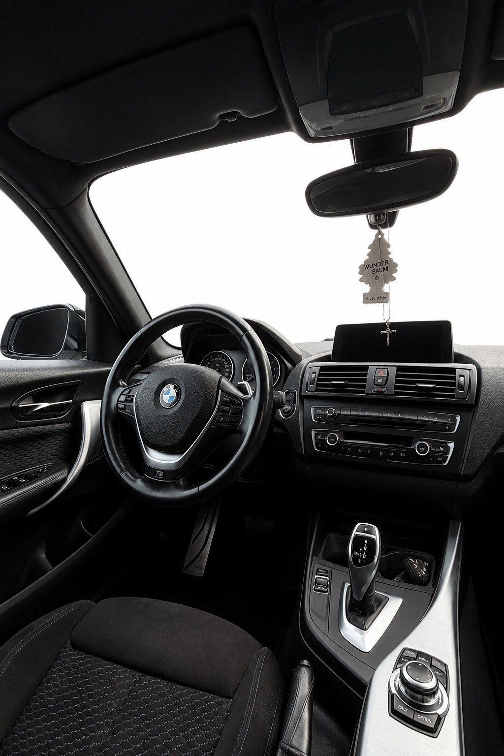 BMW M135i xDrive Steptronic-image-11