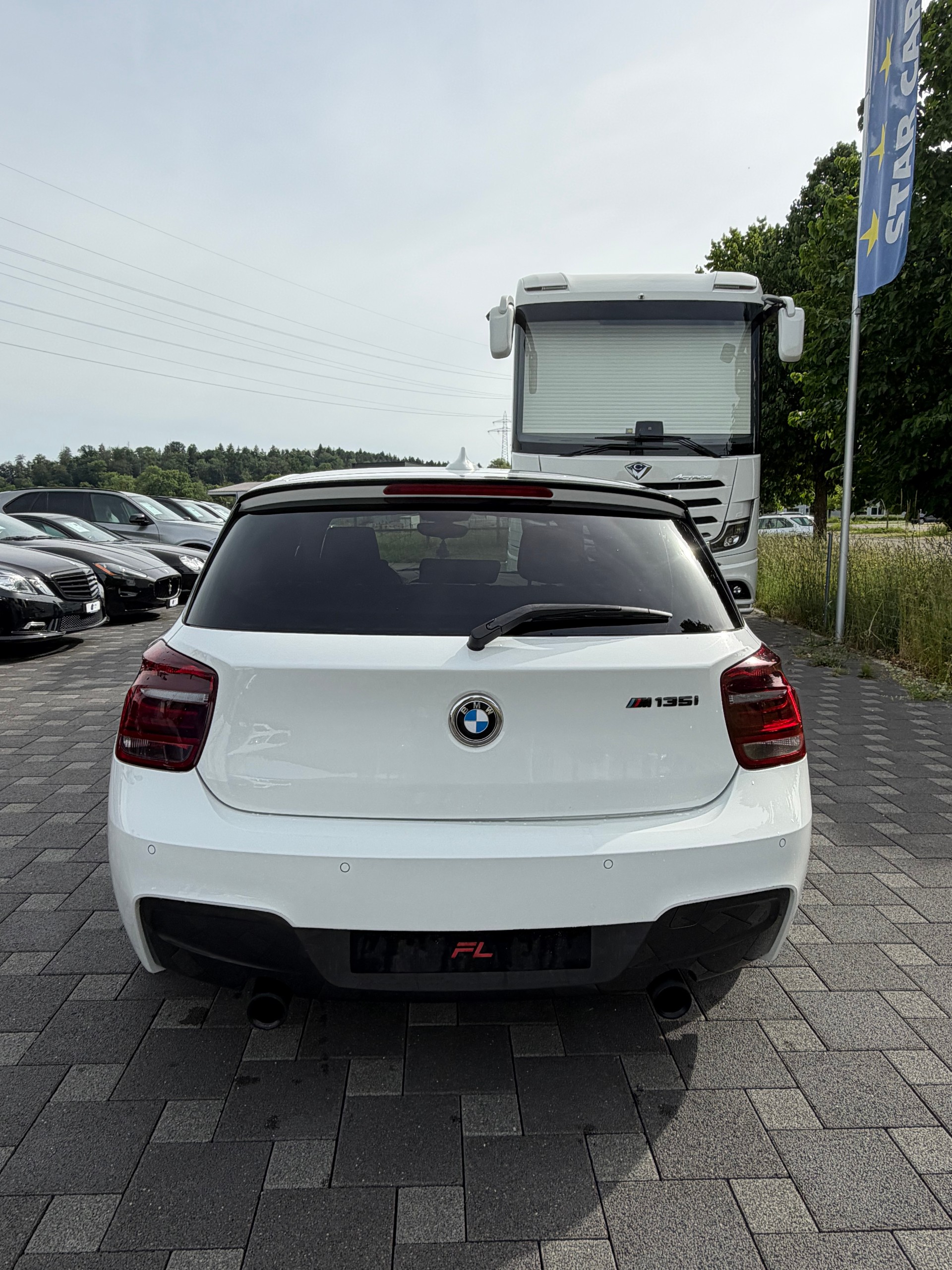 BMW M135i xDrive Steptronic-image-3