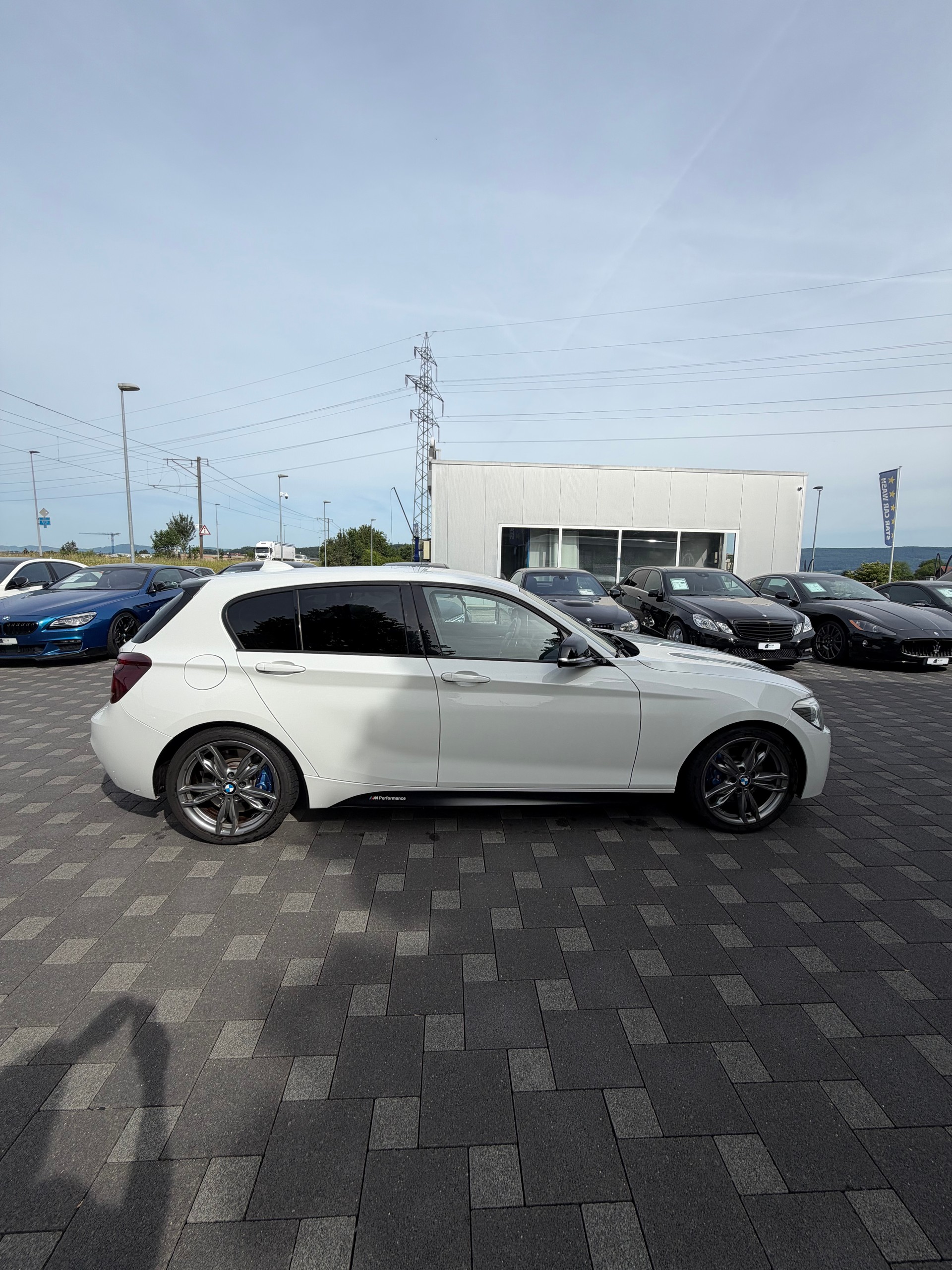 BMW M135i xDrive Steptronic-image-5