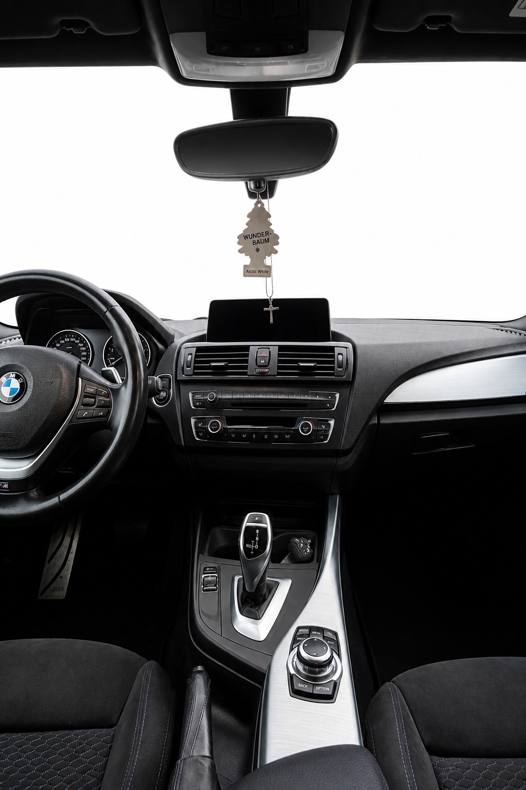 BMW M135i xDrive Steptronic-image-12