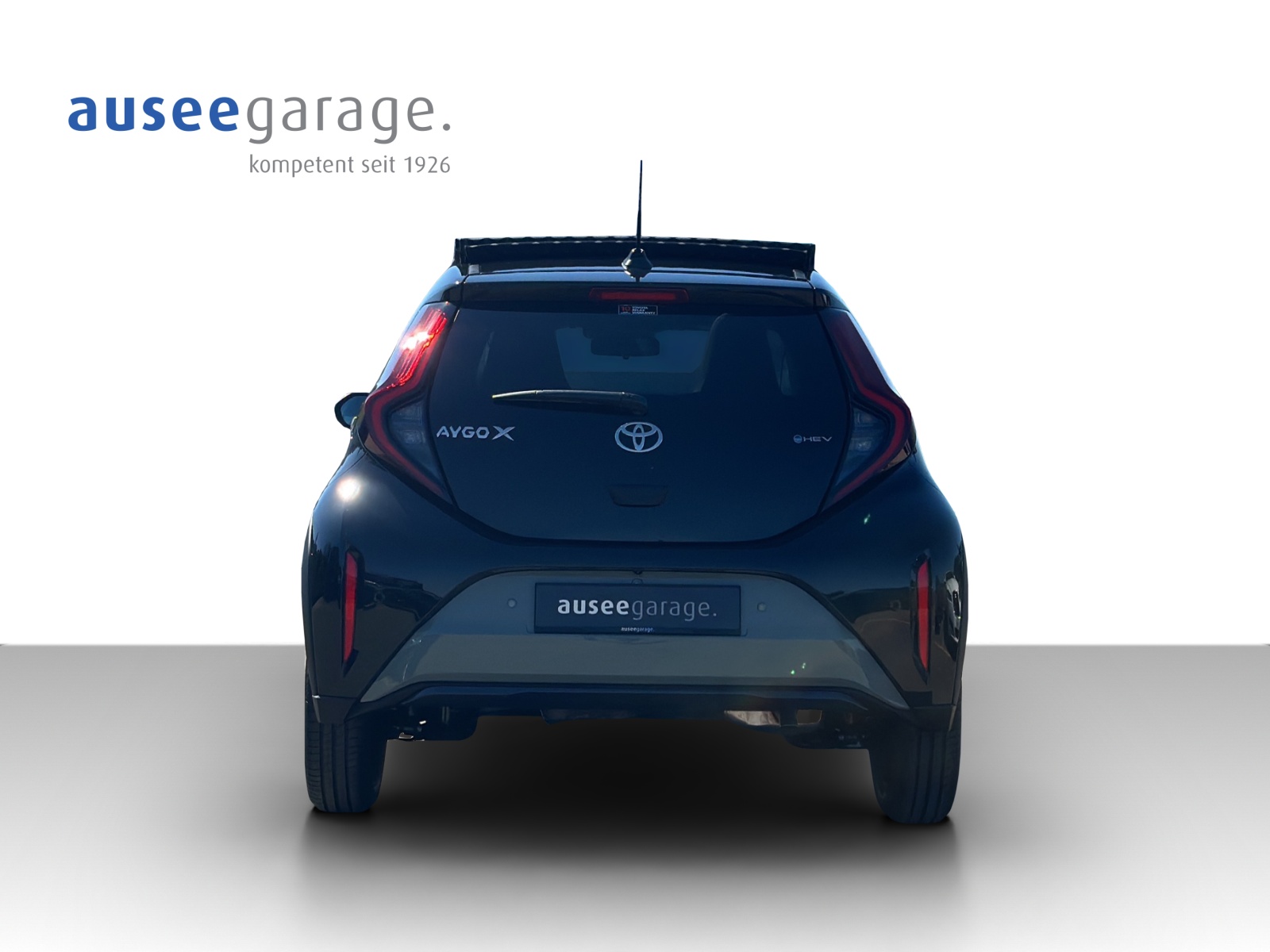 TOYOTA Aygo X 1.5 VVT-i HSD Style-image-3