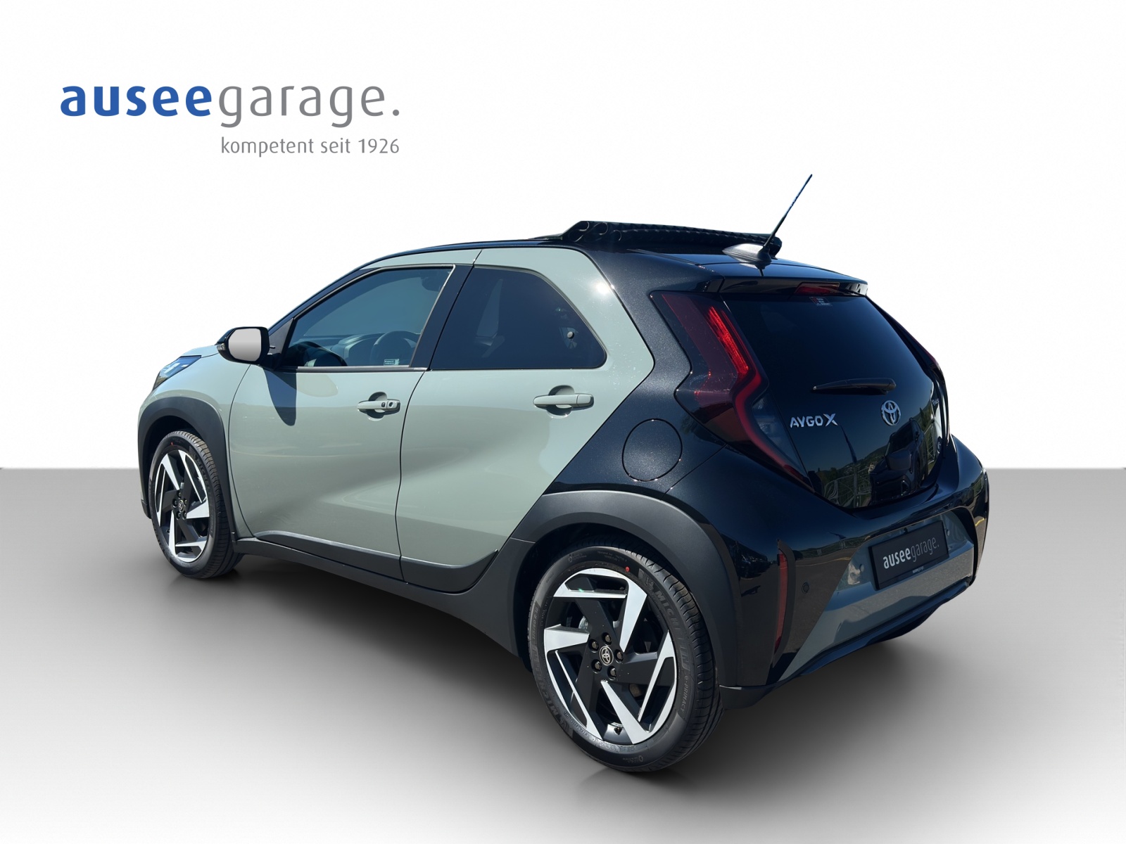 TOYOTA Aygo X 1.5 VVT-i HSD Style-image-2