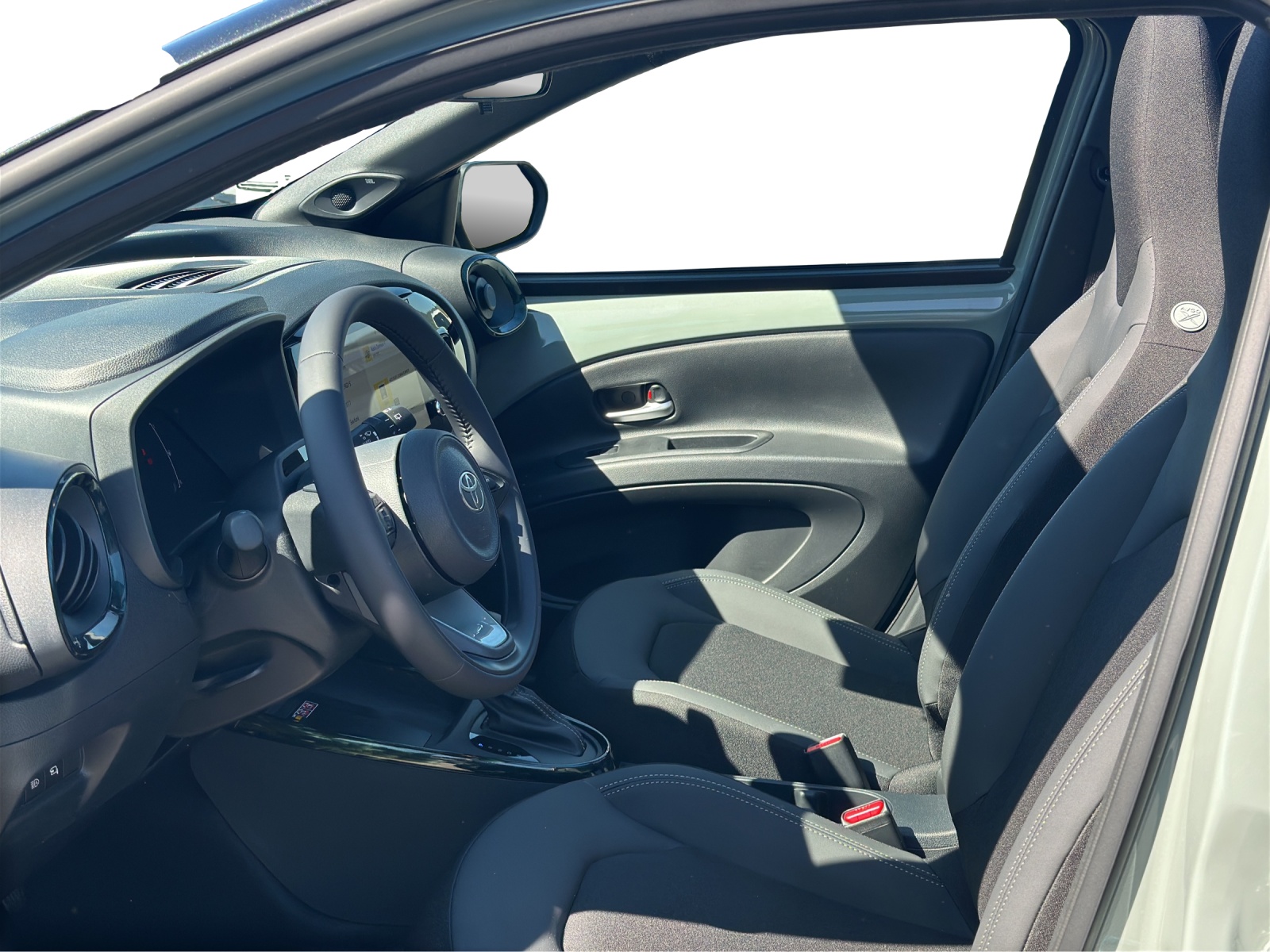 TOYOTA Aygo X 1.5 VVT-i HSD Style-image-7