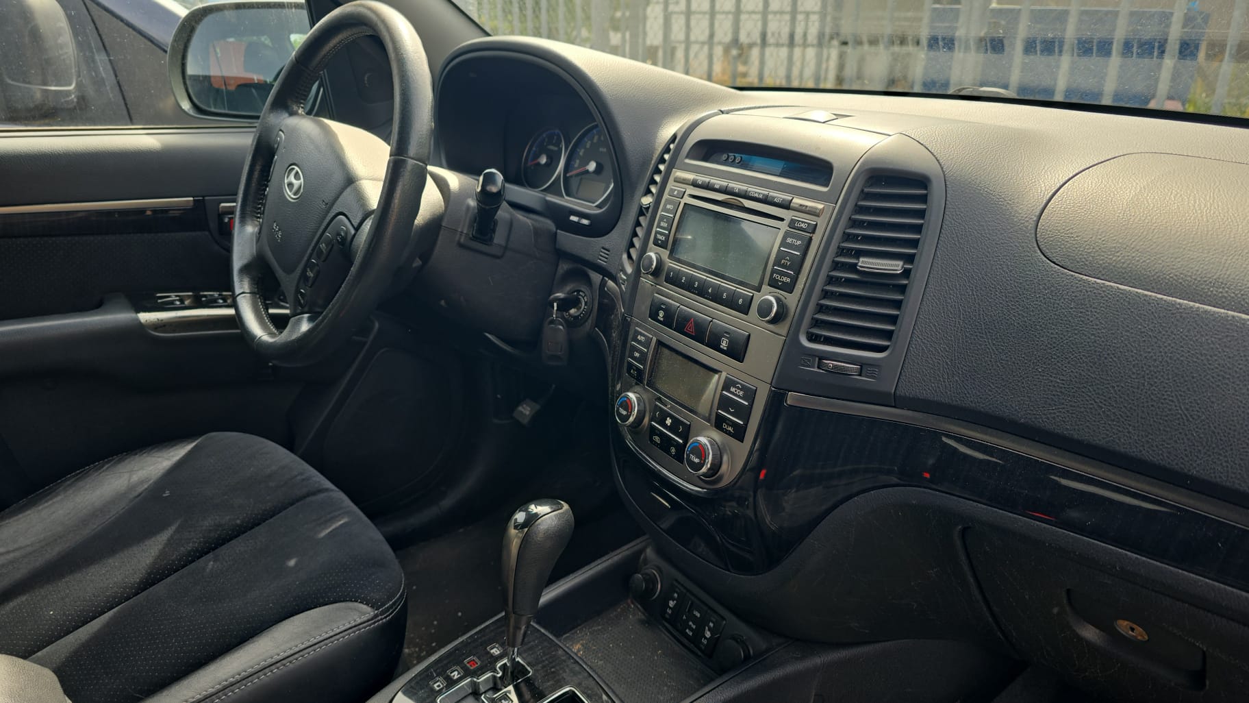 HYUNDAI Santa Fe 2.2 CRDi Team 08 4WD Automatic-image-13