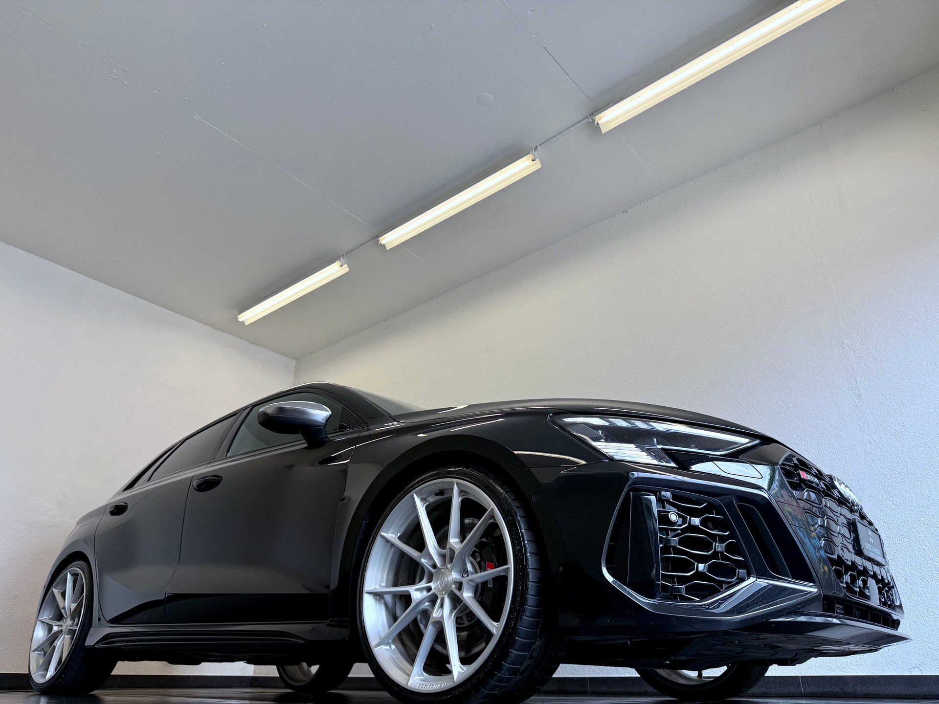 AUDI RS3 Sportback 2.5 TSI quattro S-tronic "Titan Forged"-showroom-element-2