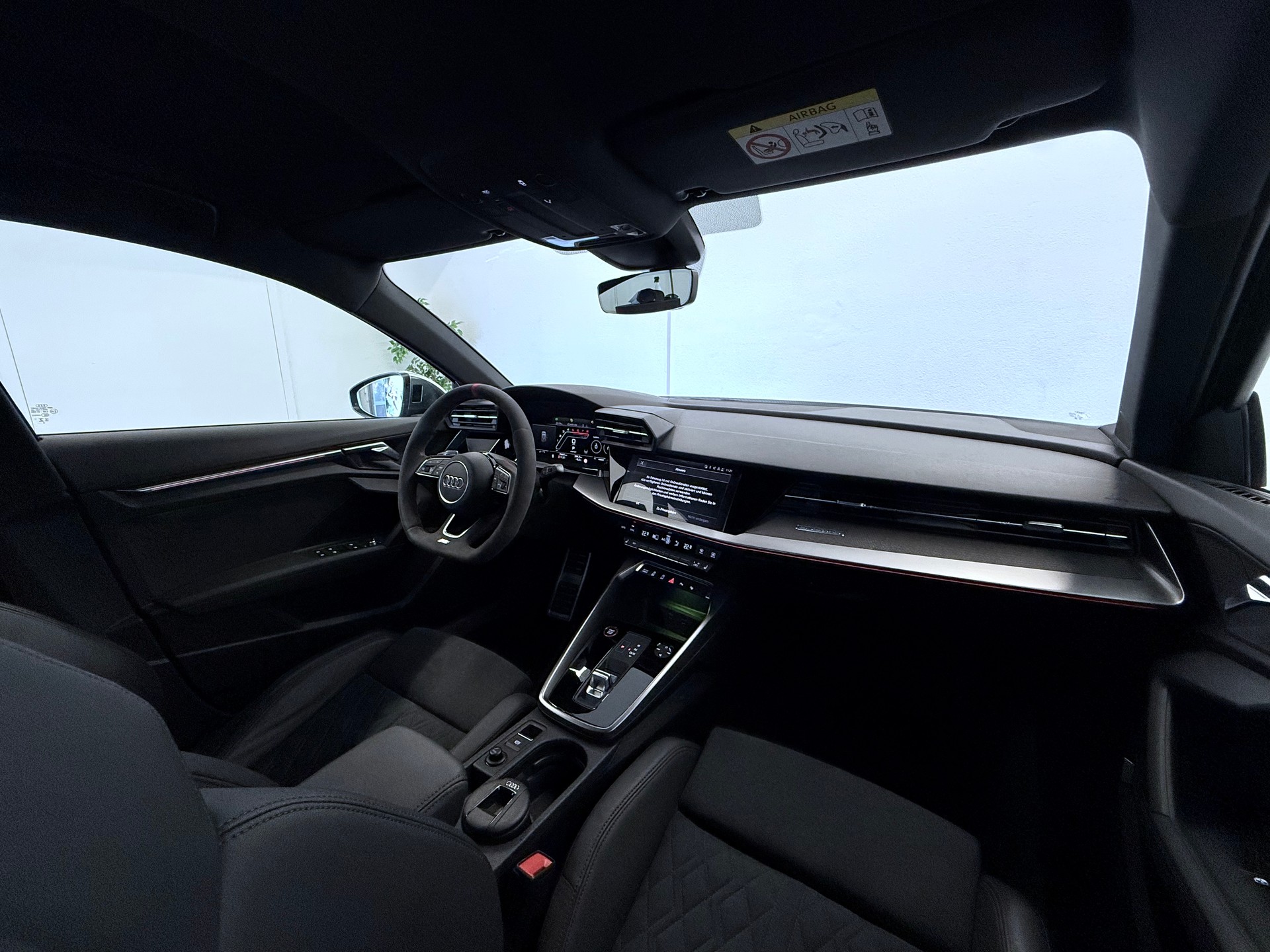 AUDI RS3 Sportback 2.5 TSI quattro S-tronic "Titan Forged"-image-14