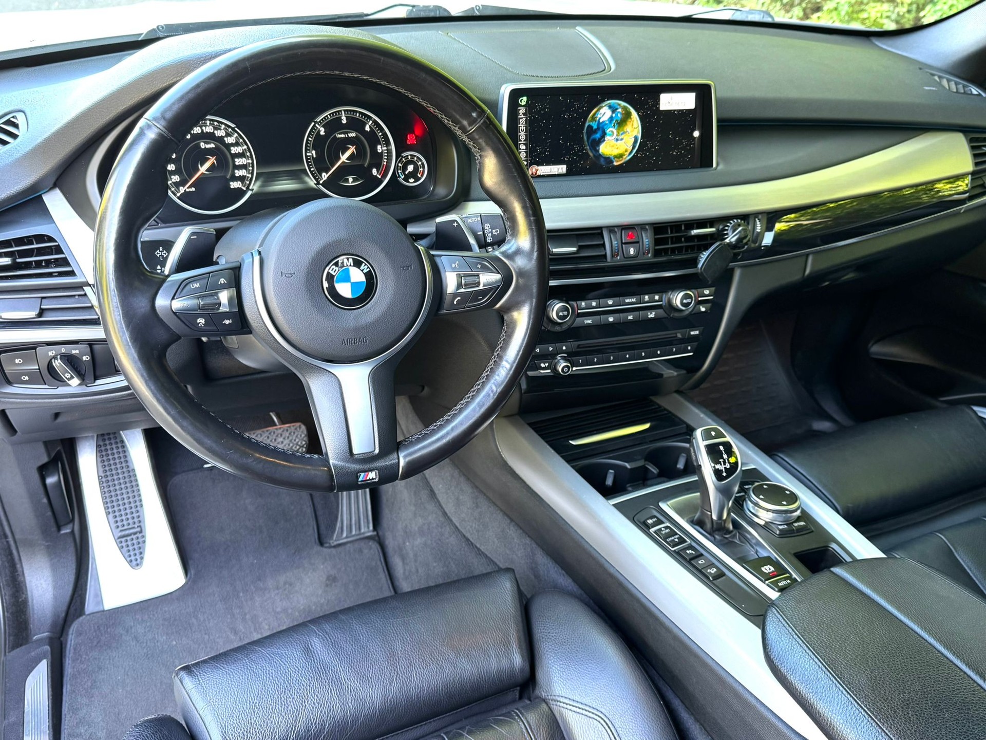 BMW 40d xDrive SAG-image-10
