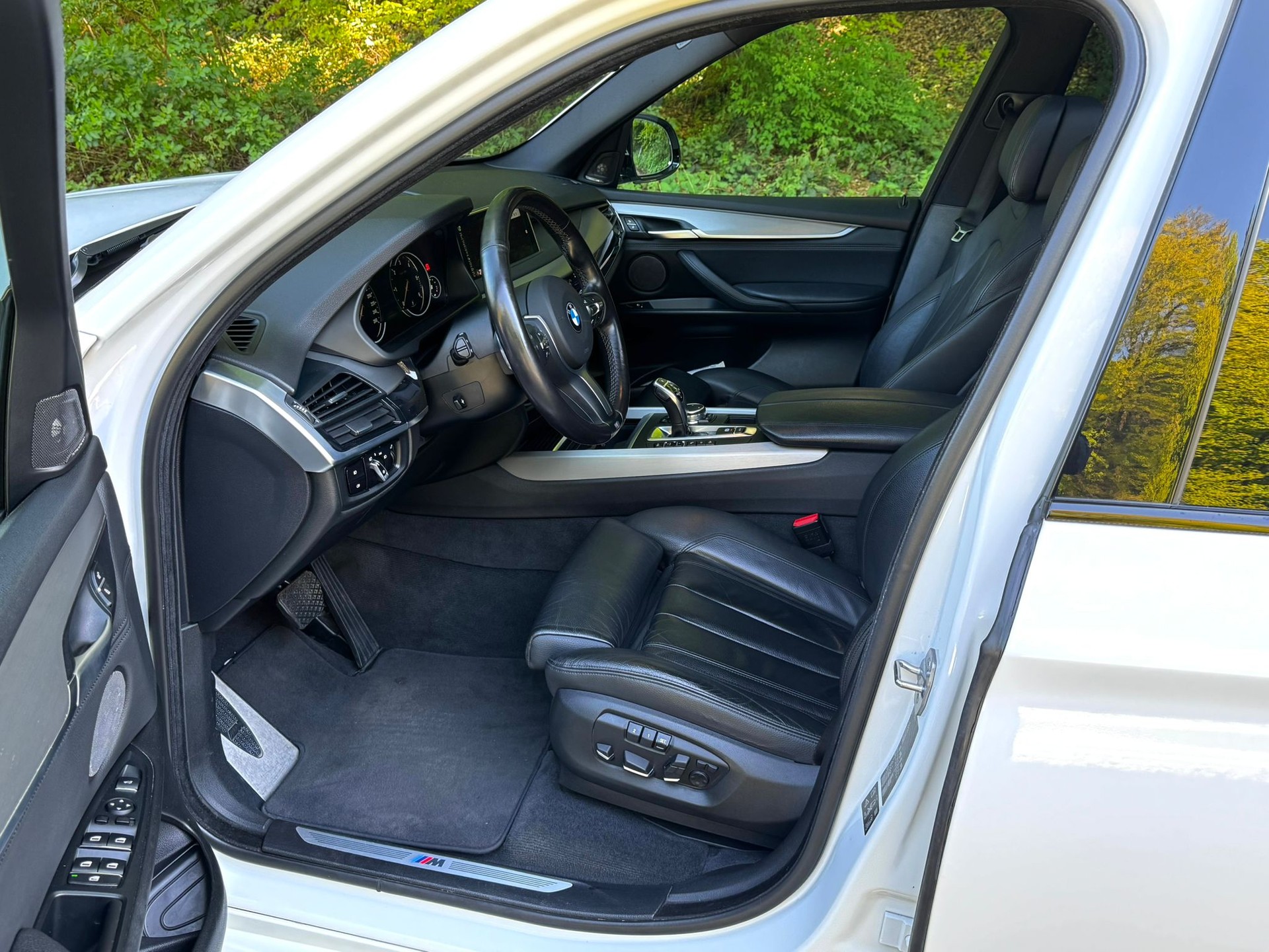 BMW 40d xDrive SAG-image-8