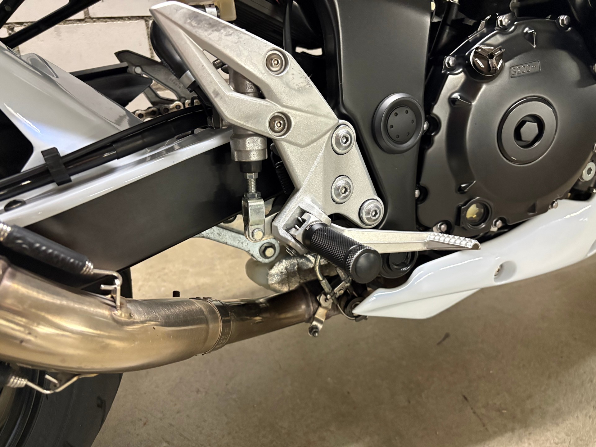 SUZUKI GSR 750 ABS Freegun-image-8