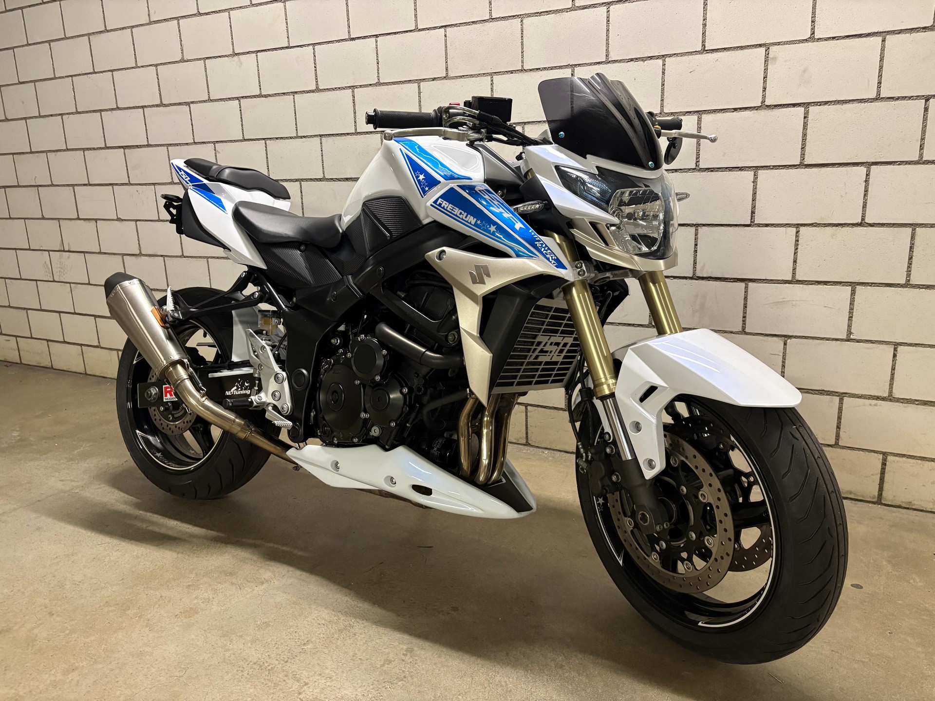 SUZUKI GSR 750 ABS Freegun
