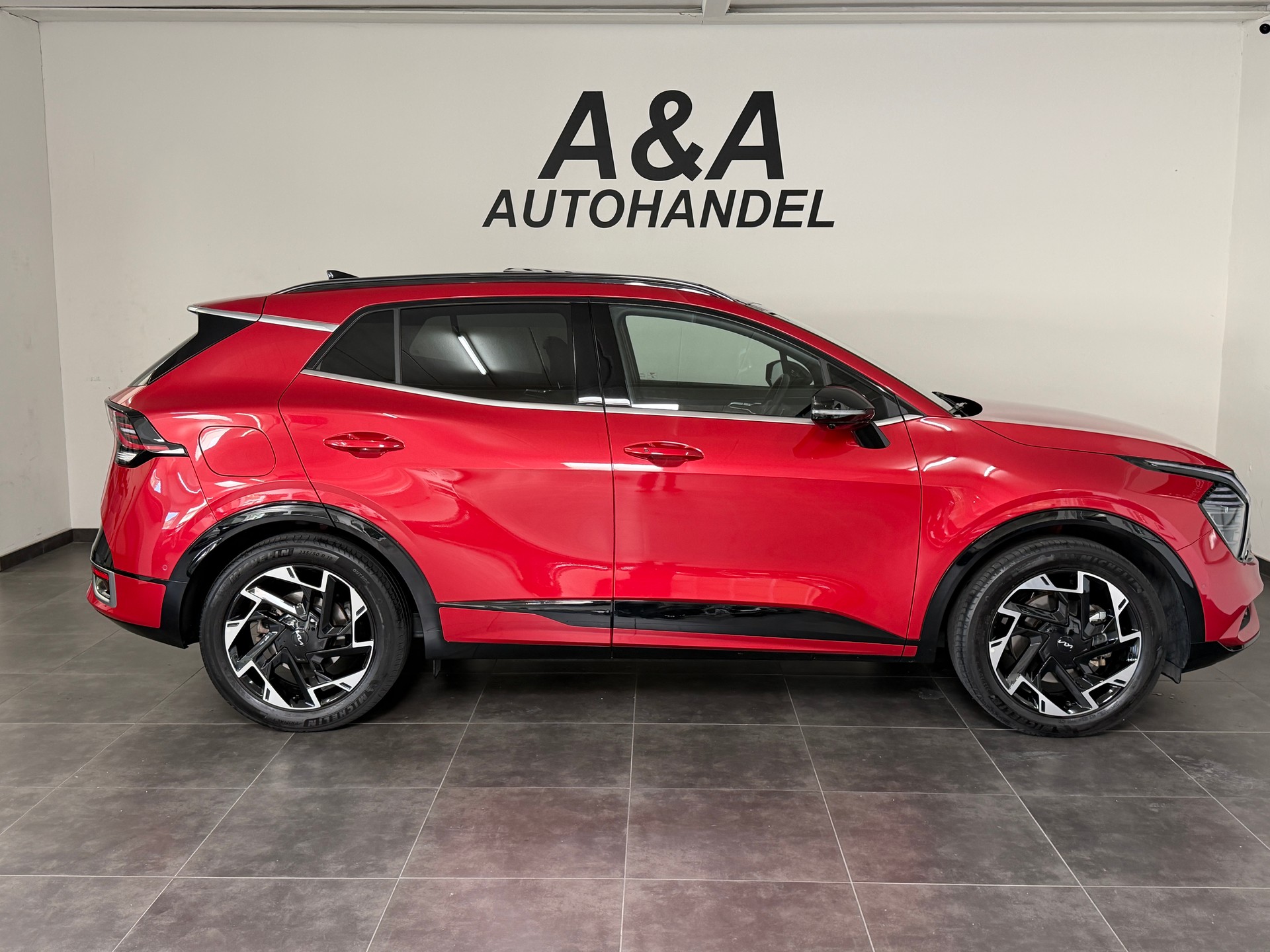 KIA Sportage 1.6T-GDi PHEV GT-Line 4x4 A-image-2