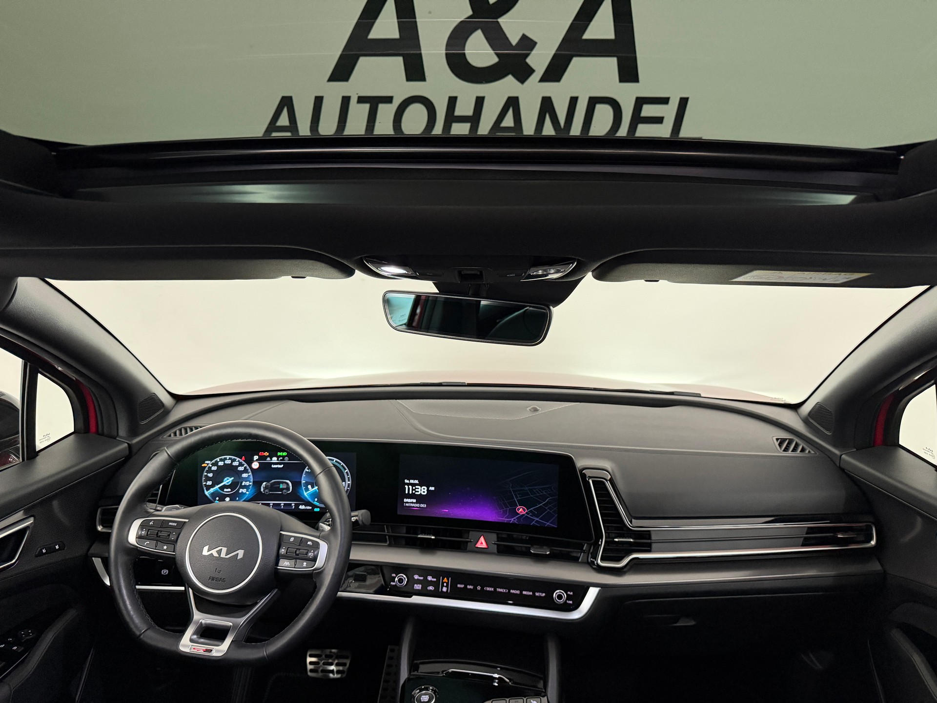 KIA Sportage 1.6T-GDi PHEV GT-Line 4x4 A-image-9