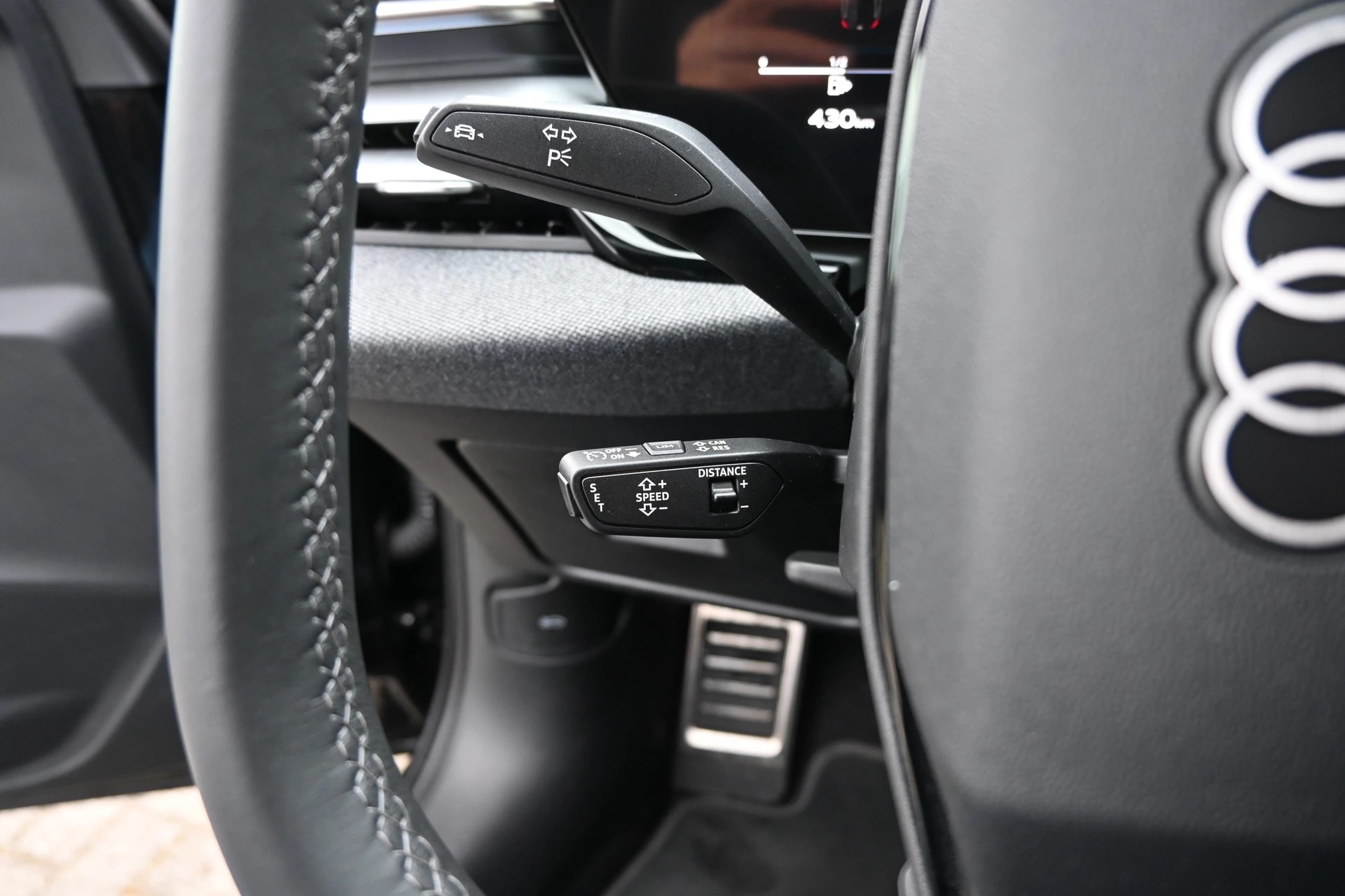 AUDI A5 Limousine 40 TFSI S-Line S tronic 204PS + Werksgarantie 03.2027-image-16