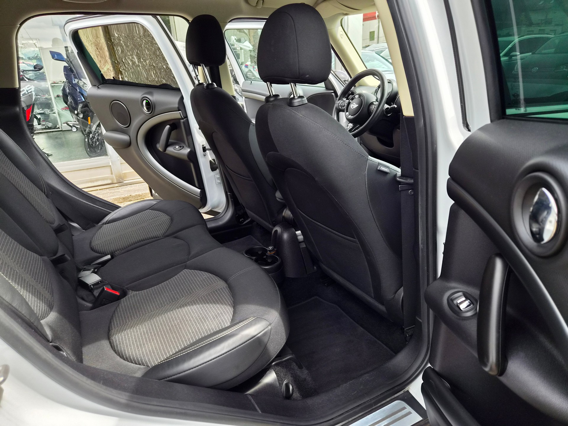 MINI Countryman Cooper S ALL4 Steptronic-image-10