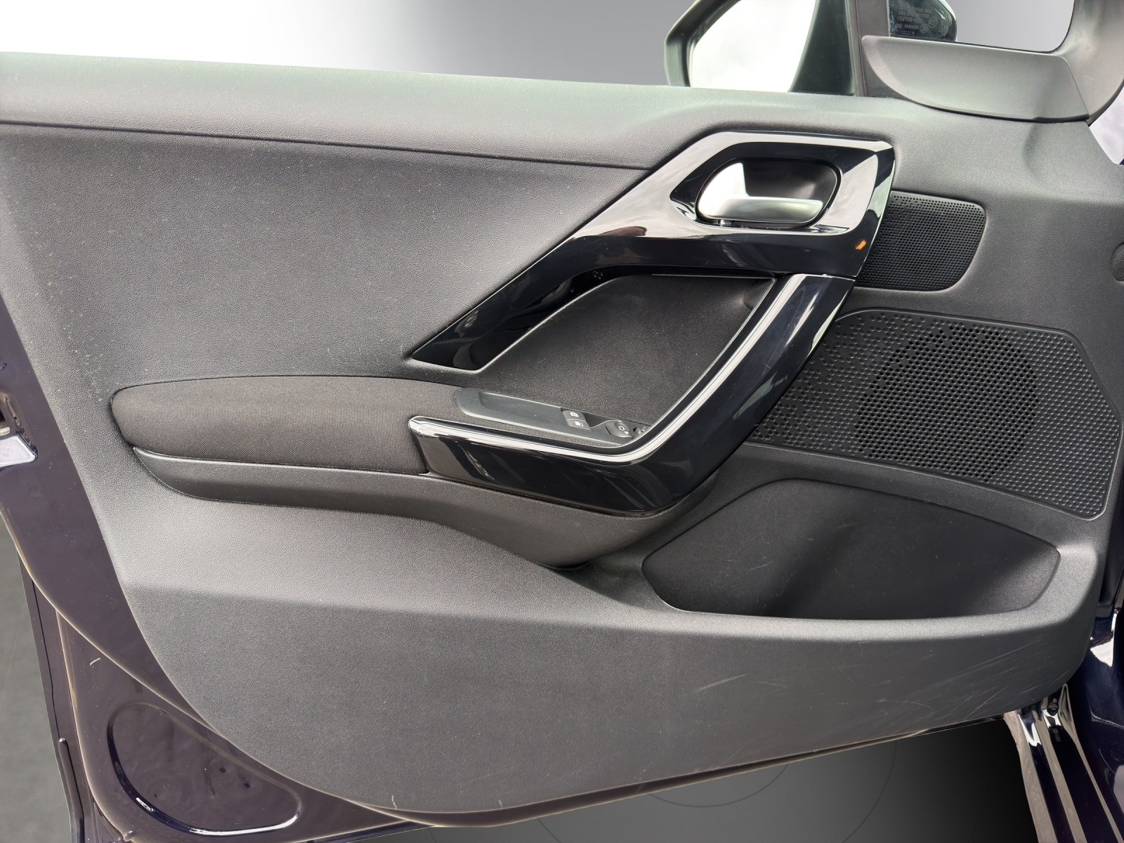 PEUGEOT 208 1.2 PureTech Active-image-12