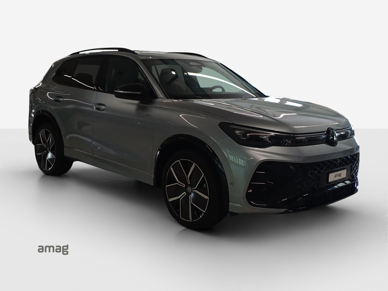 VW Tiguan 2.0 TSI DSG R-Line Plus 4Motion-image-5