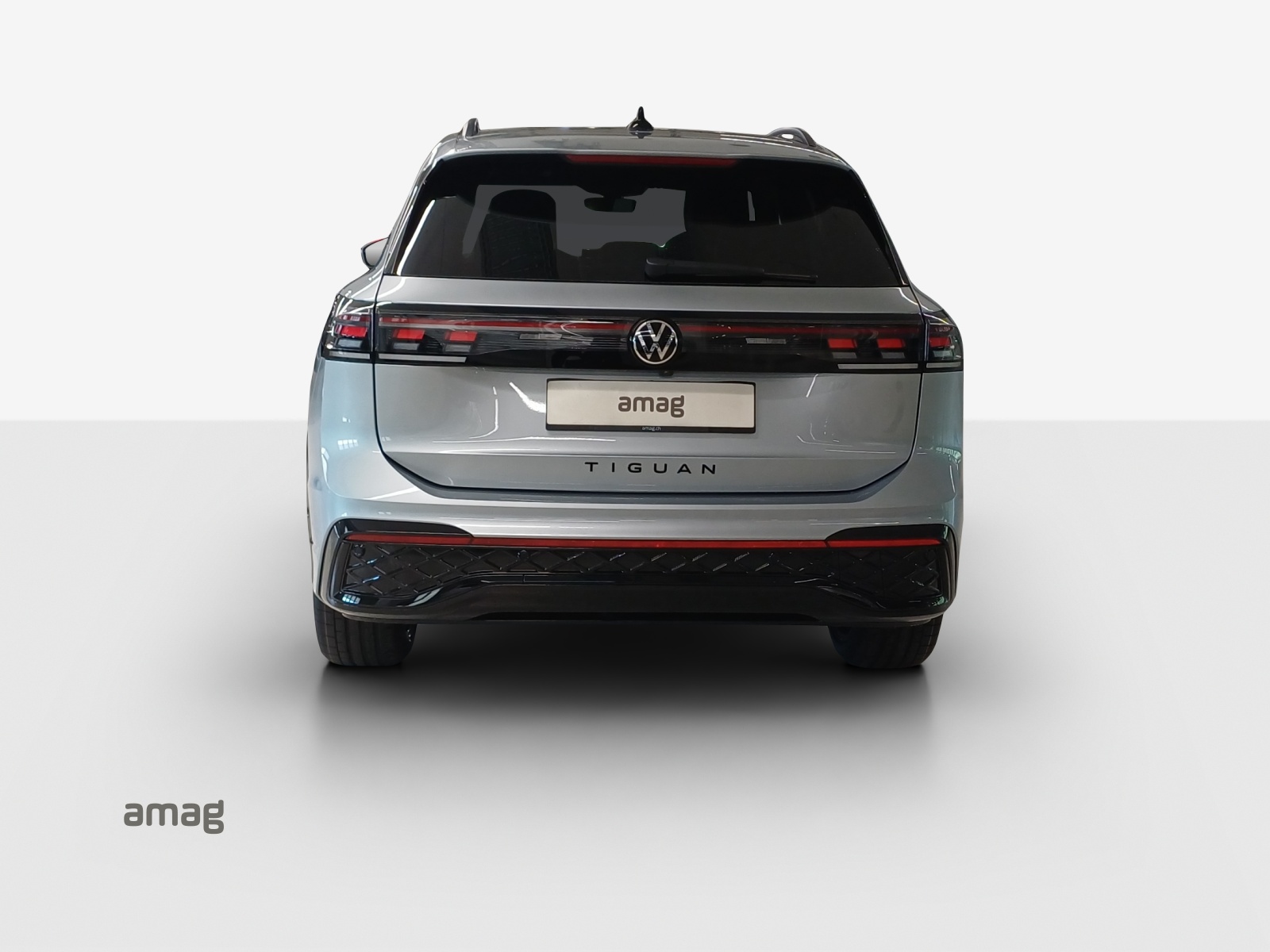 VW Tiguan 2.0 TSI DSG R-Line Plus 4Motion-showroom-element-3