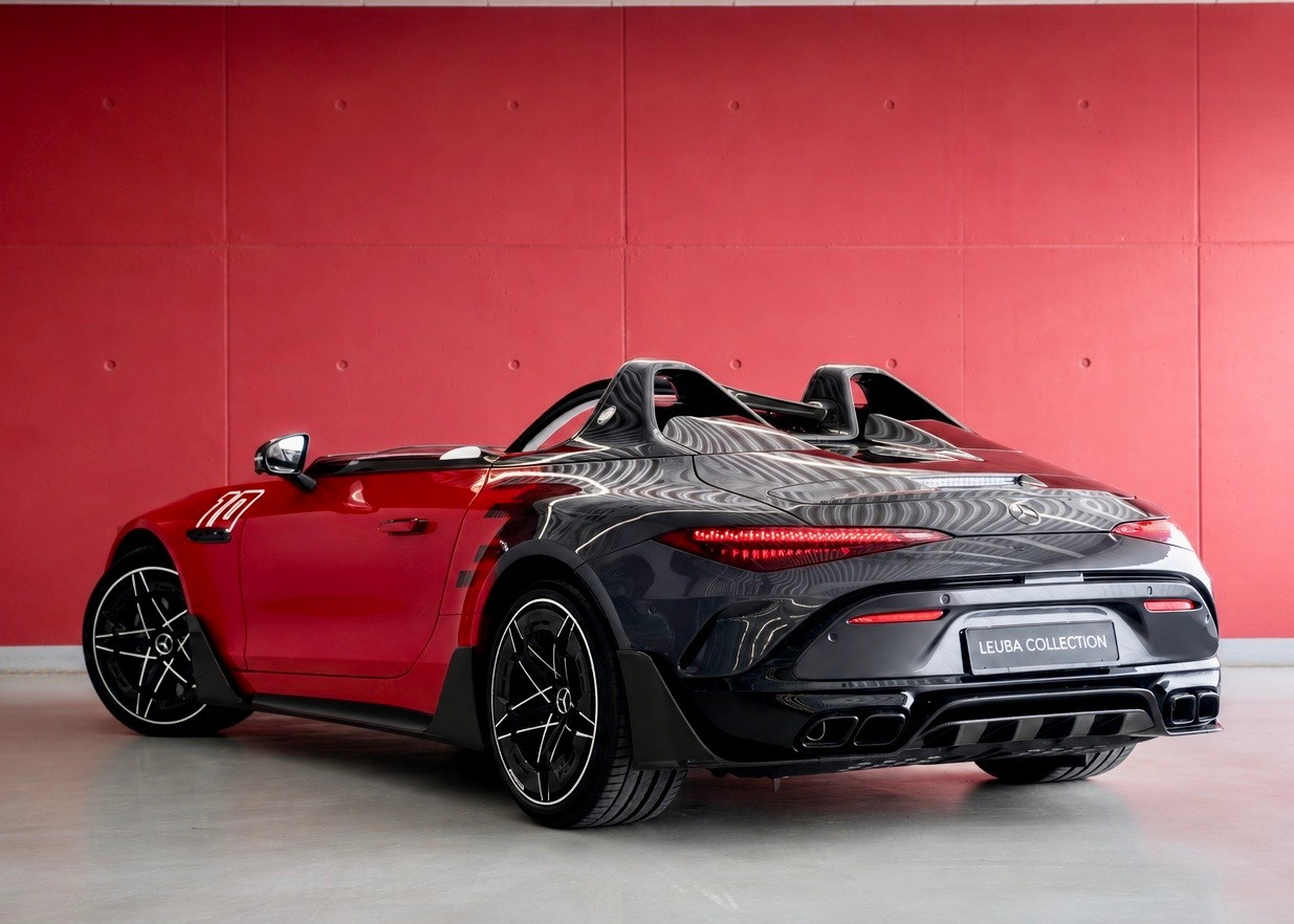 MERCEDES-BENZ PureSpeed (Swiss New car, 1 of 250 worldwide, not registered, Motorsport Styling)-showroom-element-1