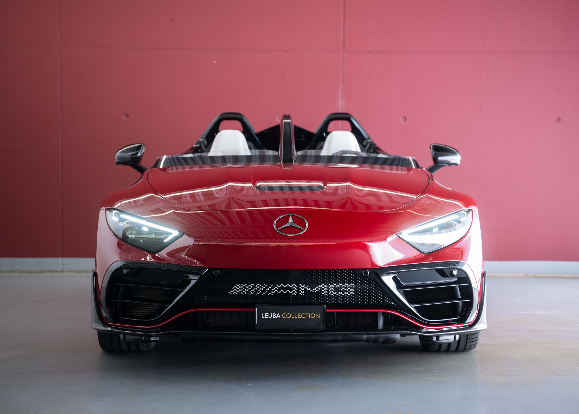 MERCEDES-BENZ PureSpeed (Swiss New car, 1 of 250 worldwide, not registered, Motorsport Styling)-showroom-element-2