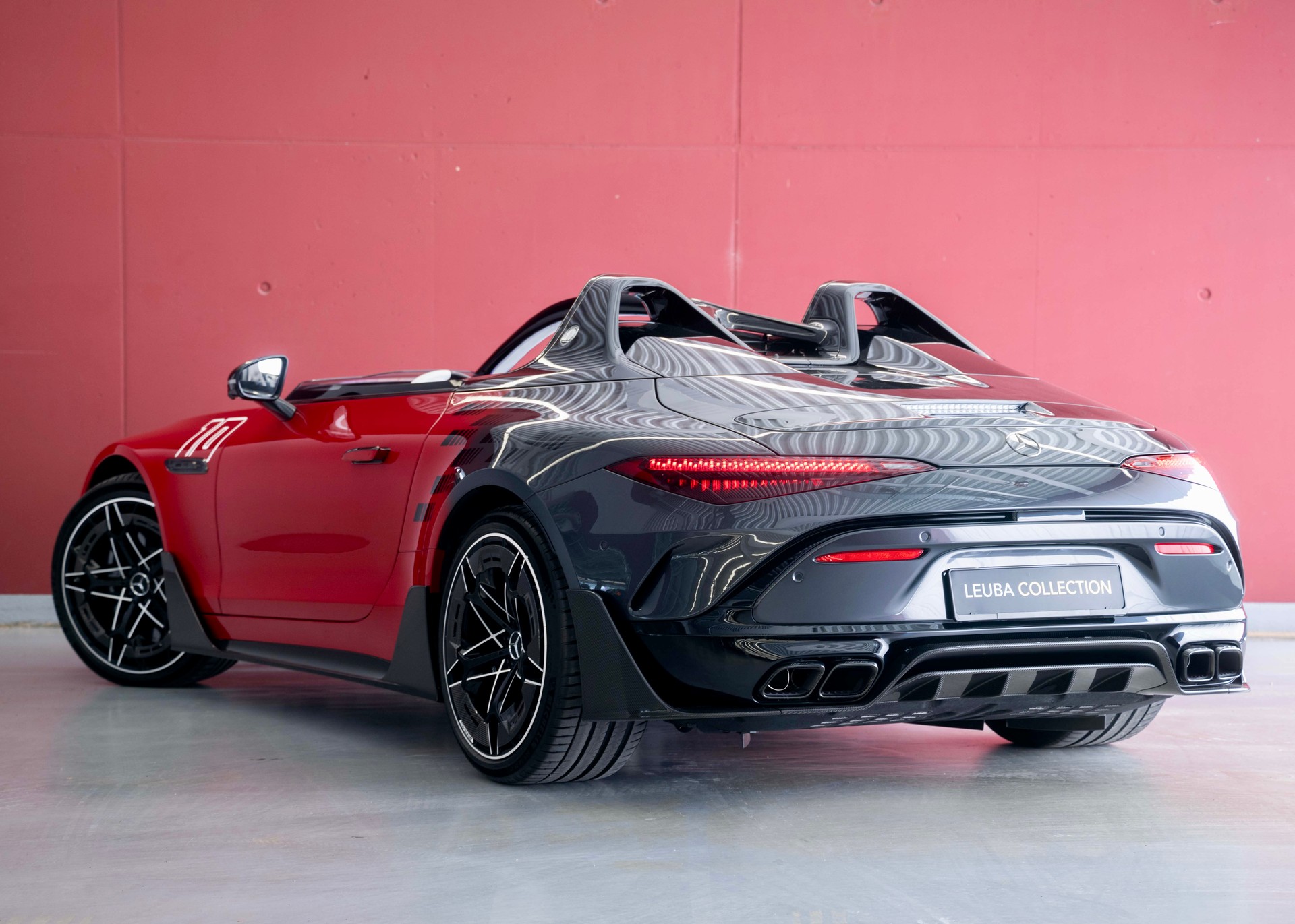 MERCEDES-BENZ PureSpeed (Swiss New car, 1 of 250 worldwide, not registered, Motorsport Styling)-showroom-element-1