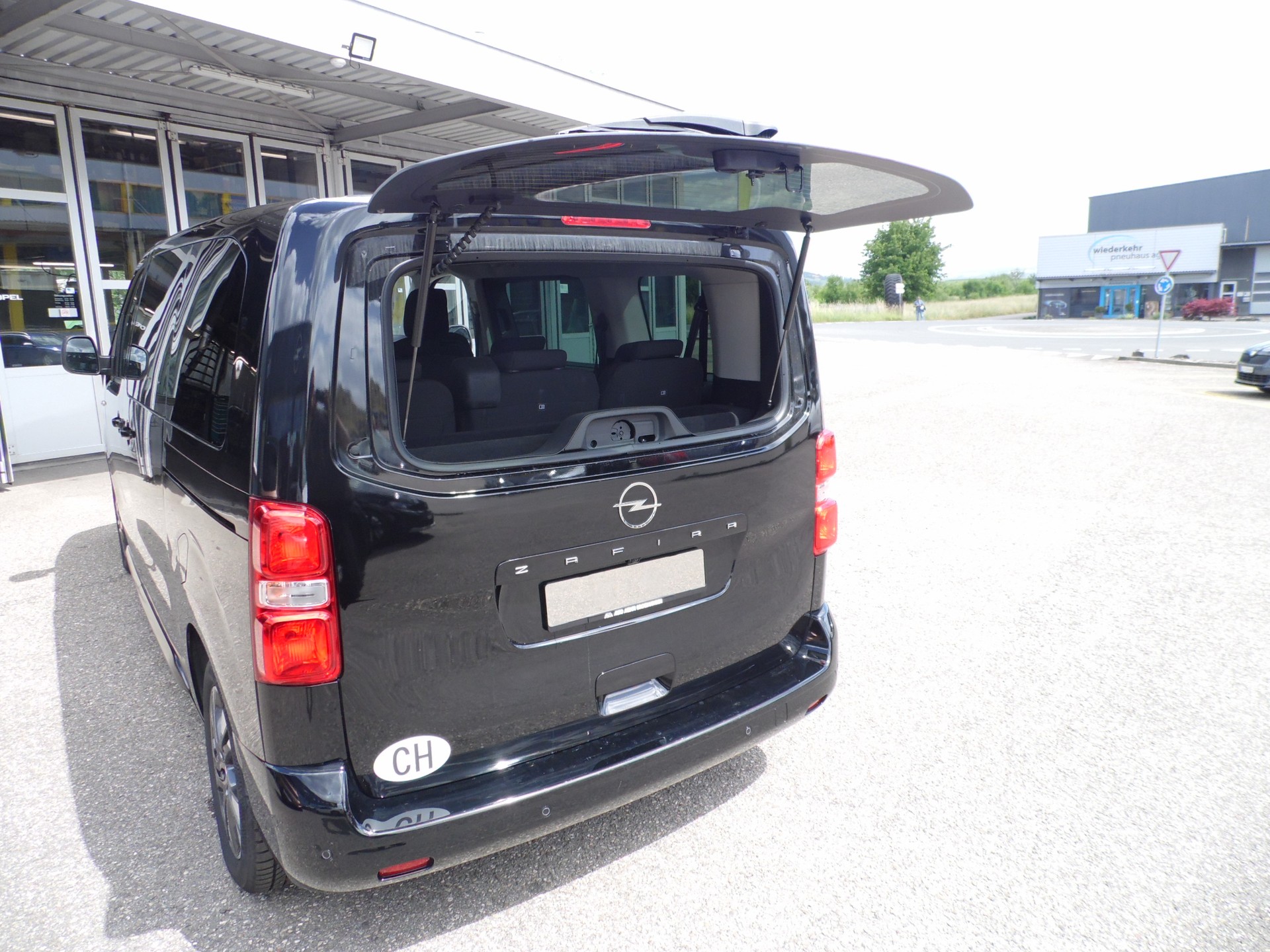 OPEL Zafira 2.0 CDTI L Automatik-image-3