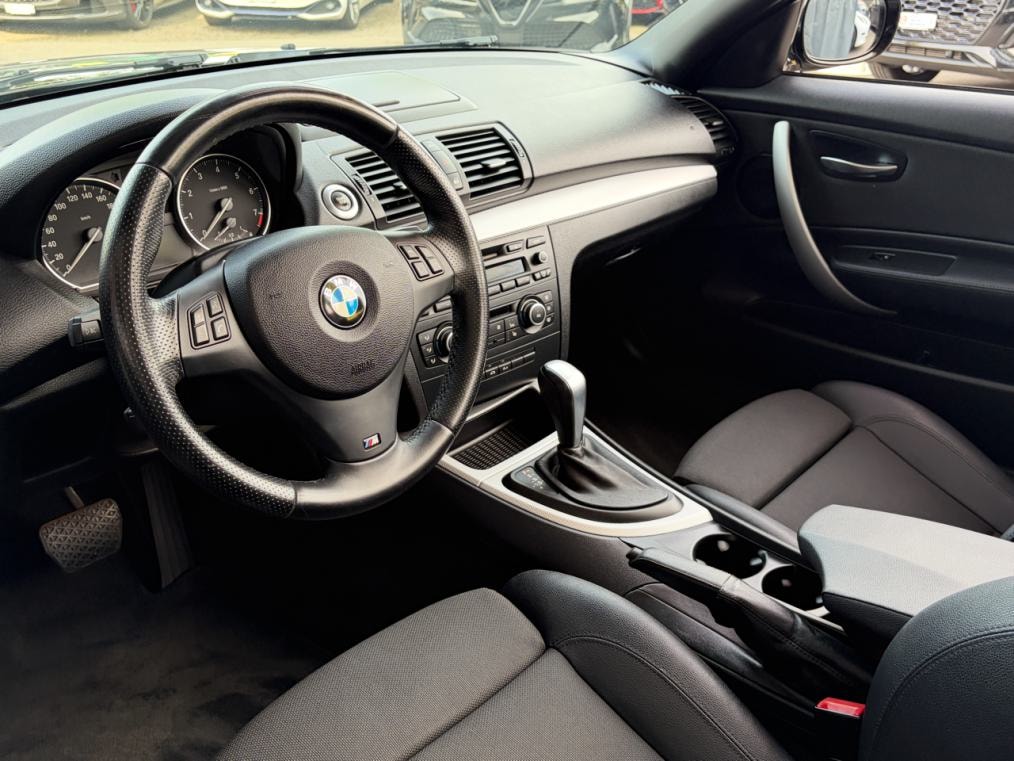 BMW 120i Cabrio M Sport-image-4