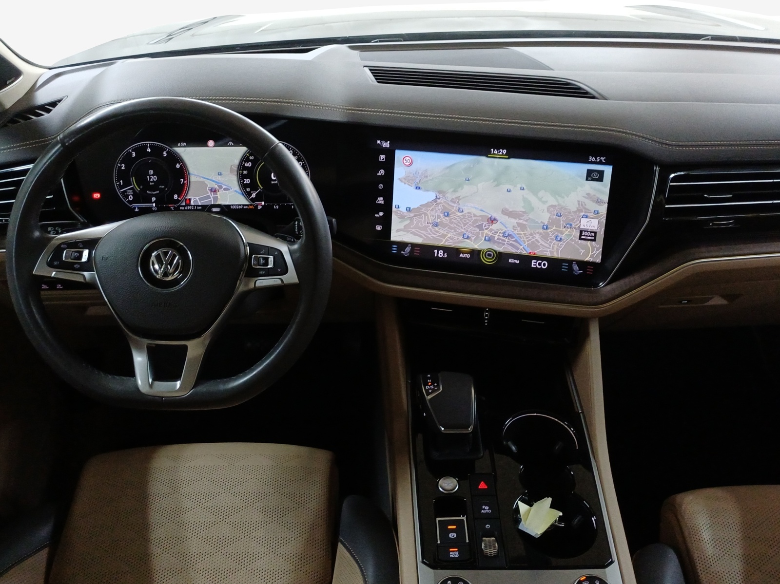 VW Touareg 3.0 TSI Atmosphere Tiptronic-image-8