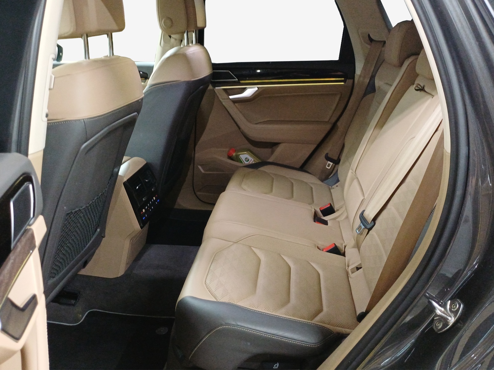VW Touareg 3.0 TSI Atmosphere Tiptronic-image-11