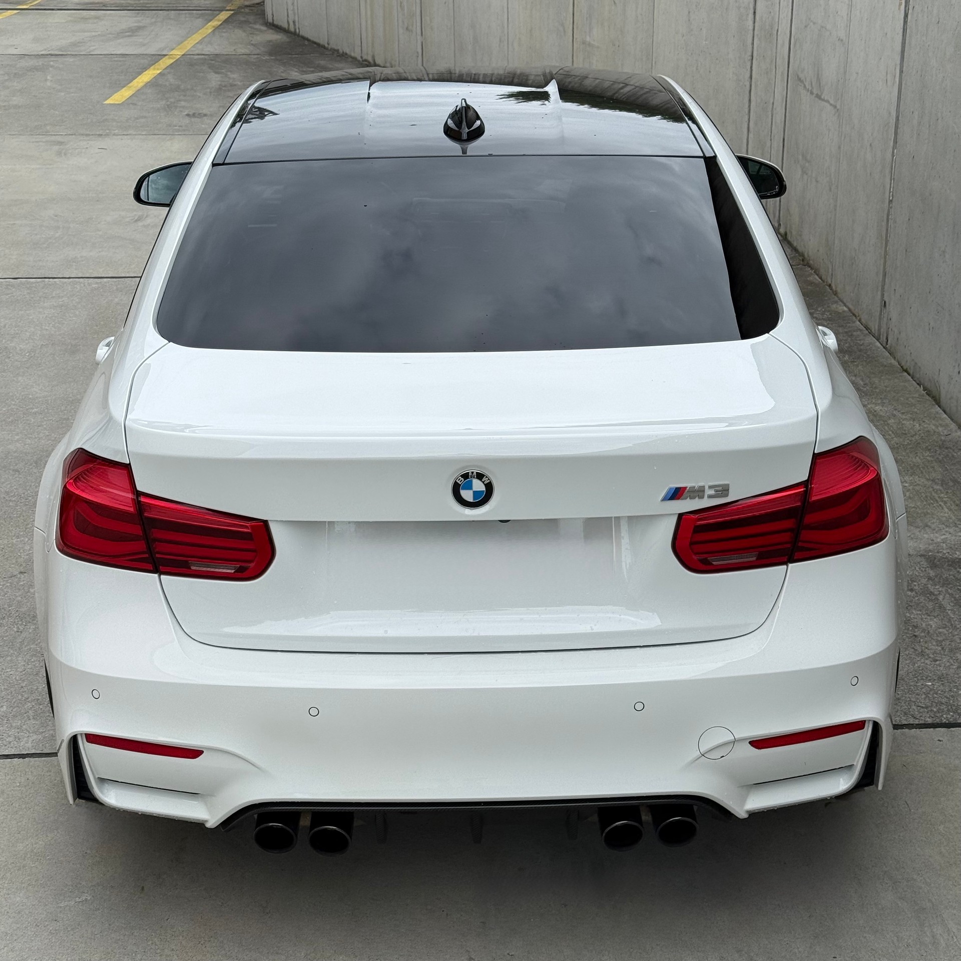 BMW M3-image-4