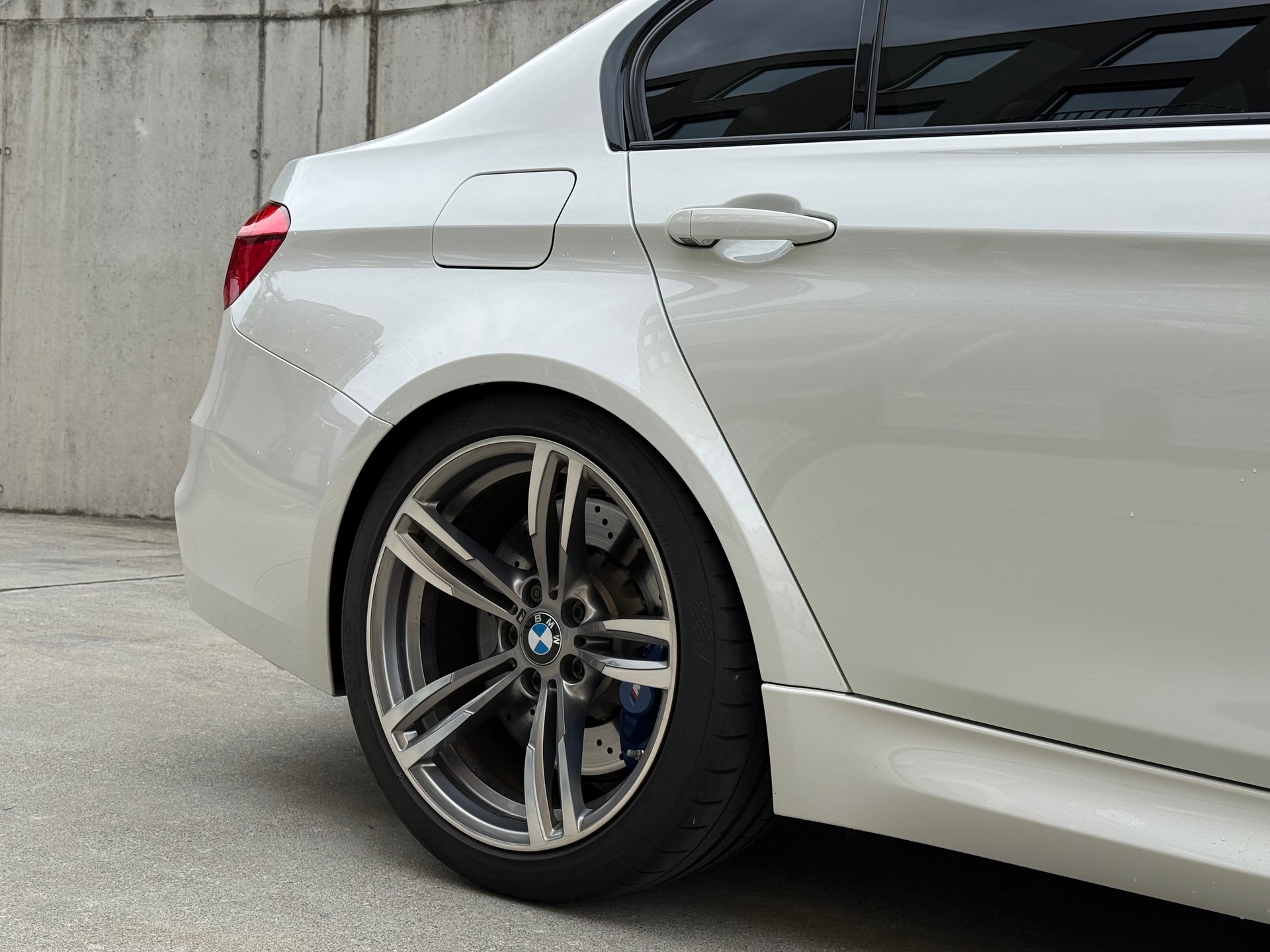 BMW M3-image-11