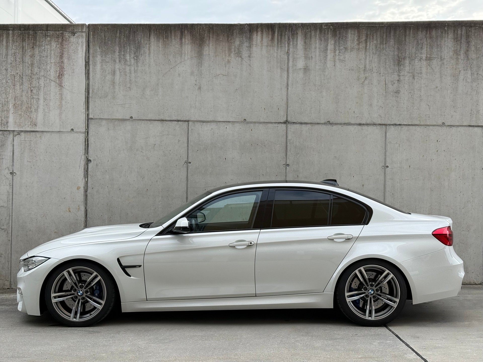 BMW M3-image-1