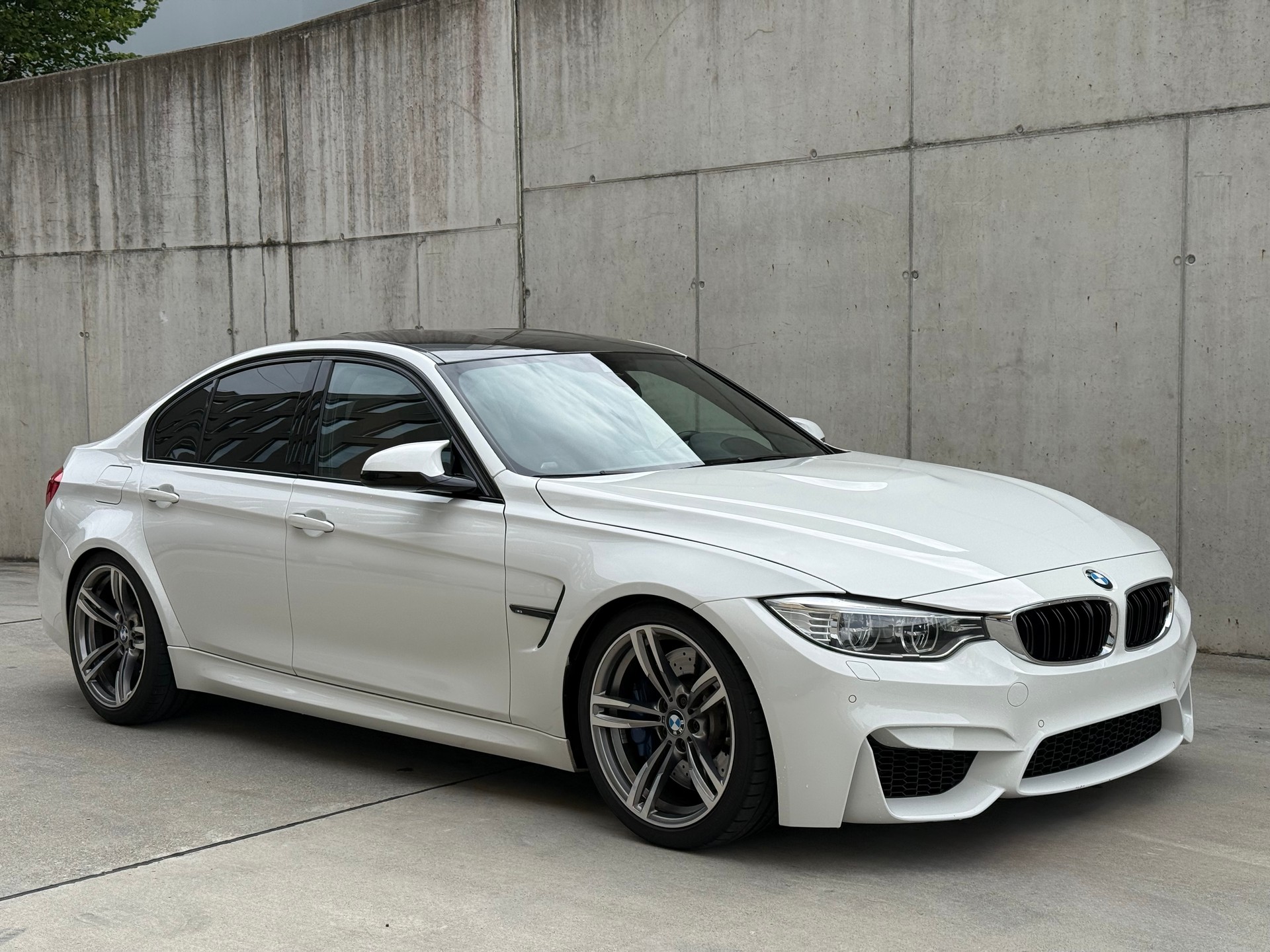 BMW M3-image-6
