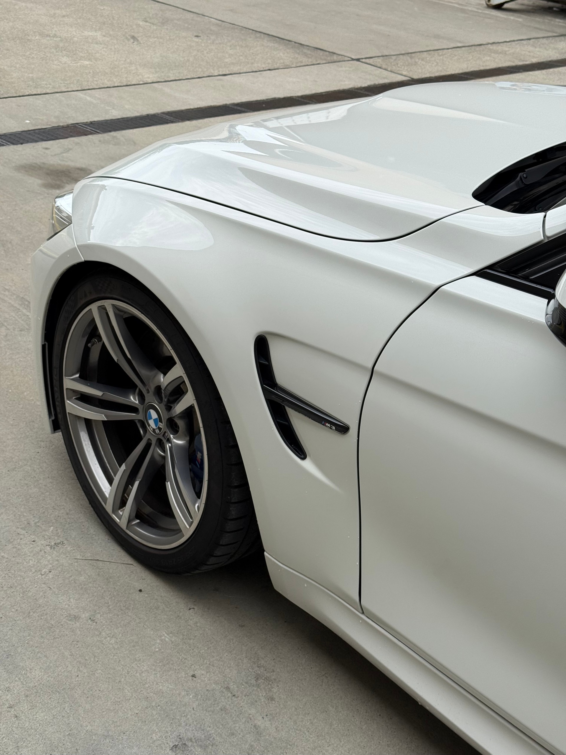 BMW M3-image-13