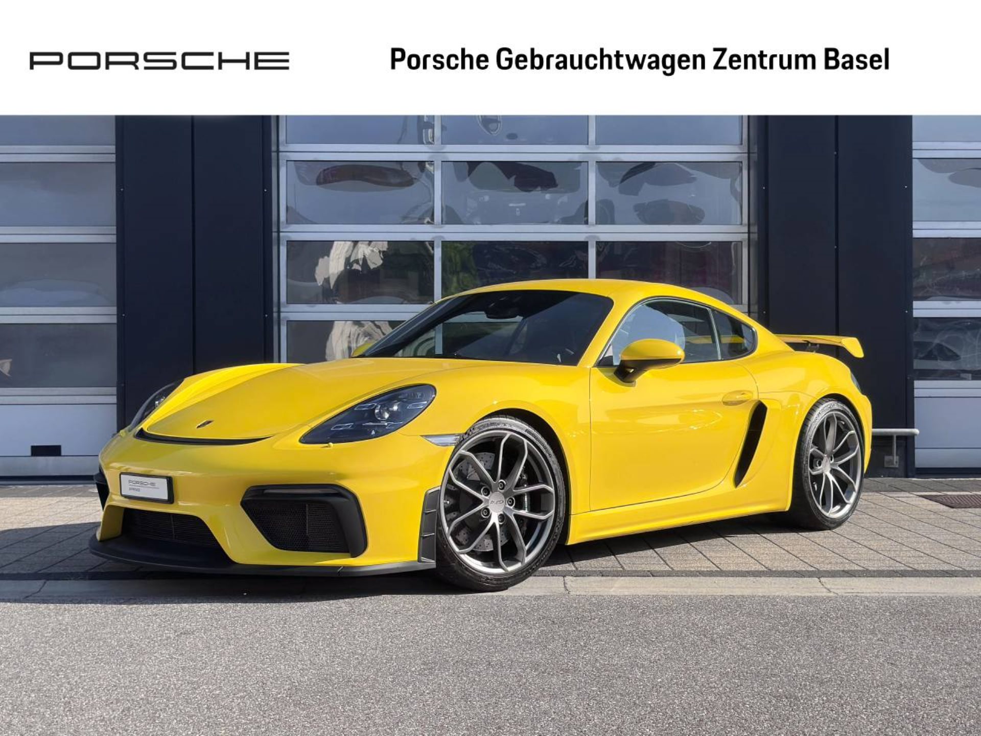 PORSCHE 718 Cayman GT4