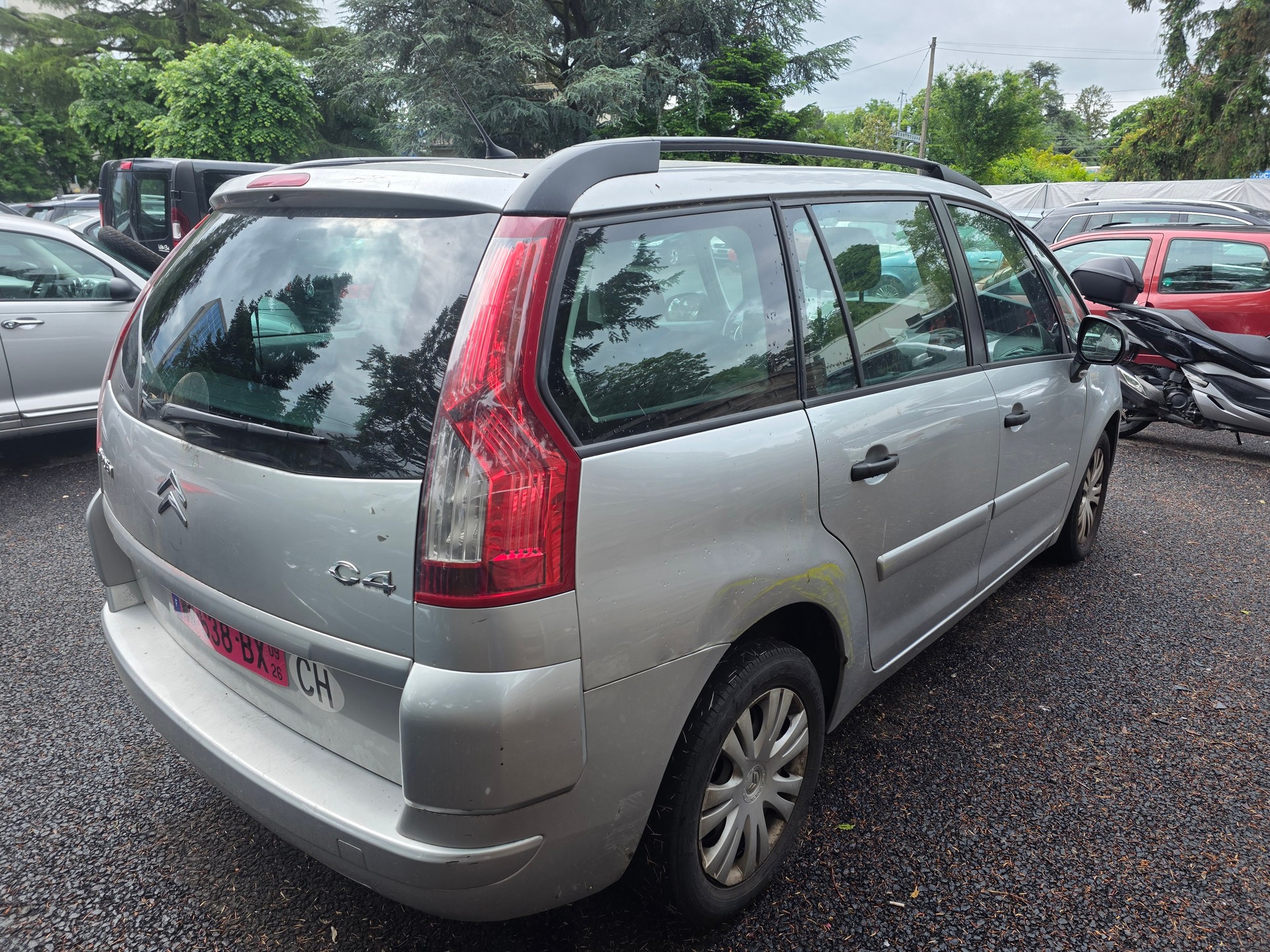 CITROEN Grand C4 Picasso 1.6 HDI 16V Dynamique BMP6-image-2