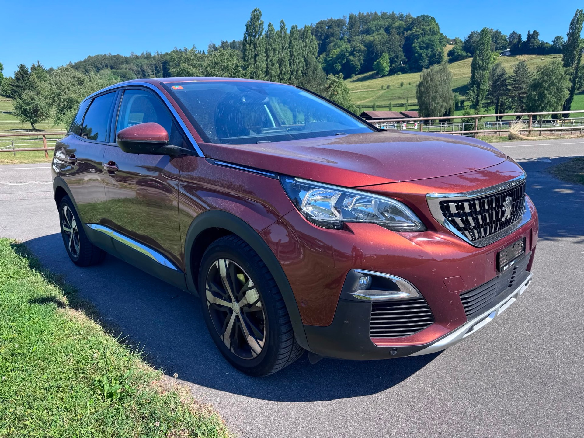 PEUGEOT 1.2 Pure Tech Allure-image-1