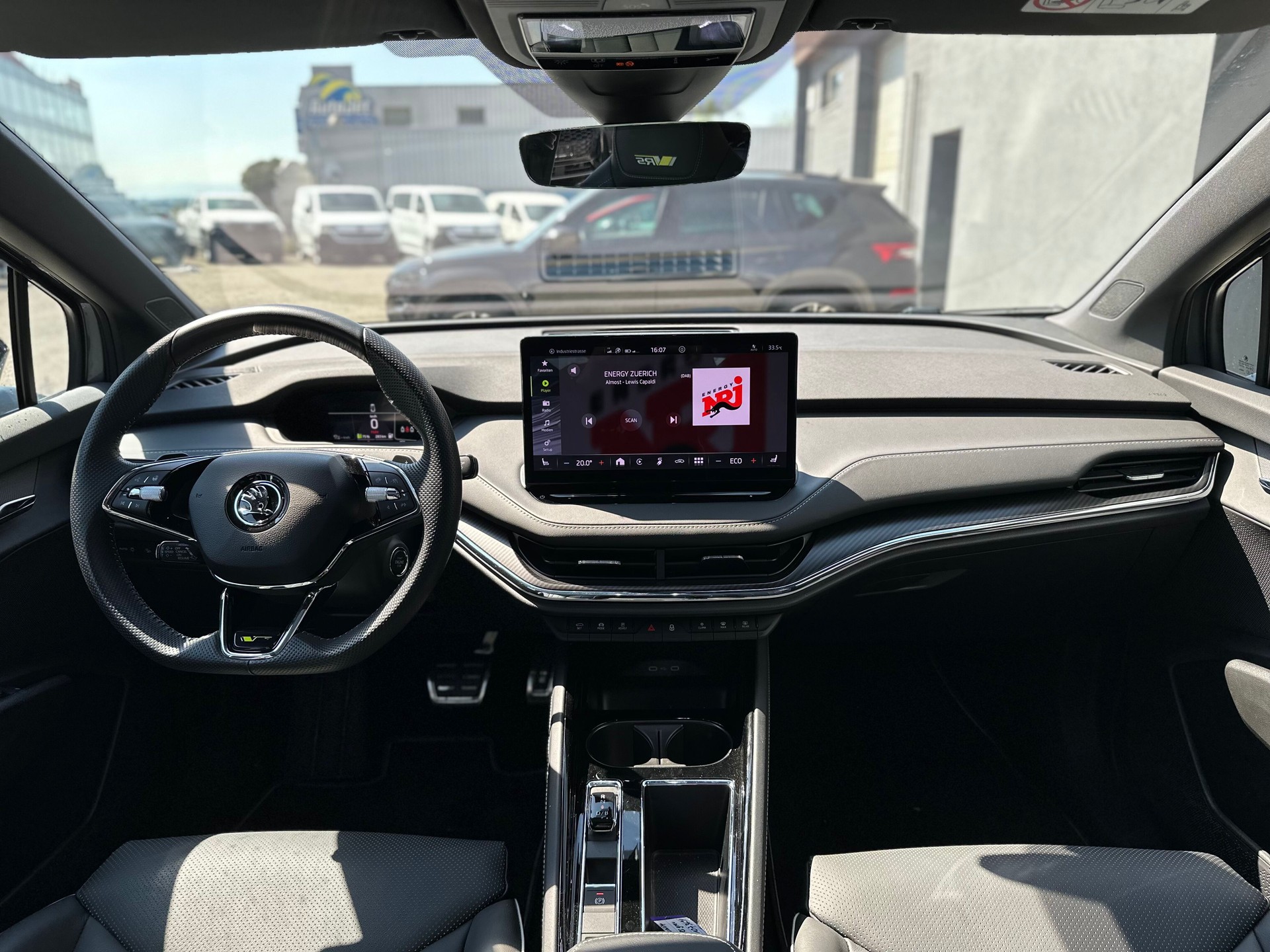 SKODA Enyaq Coupé RS iV 80 4x4-image-5