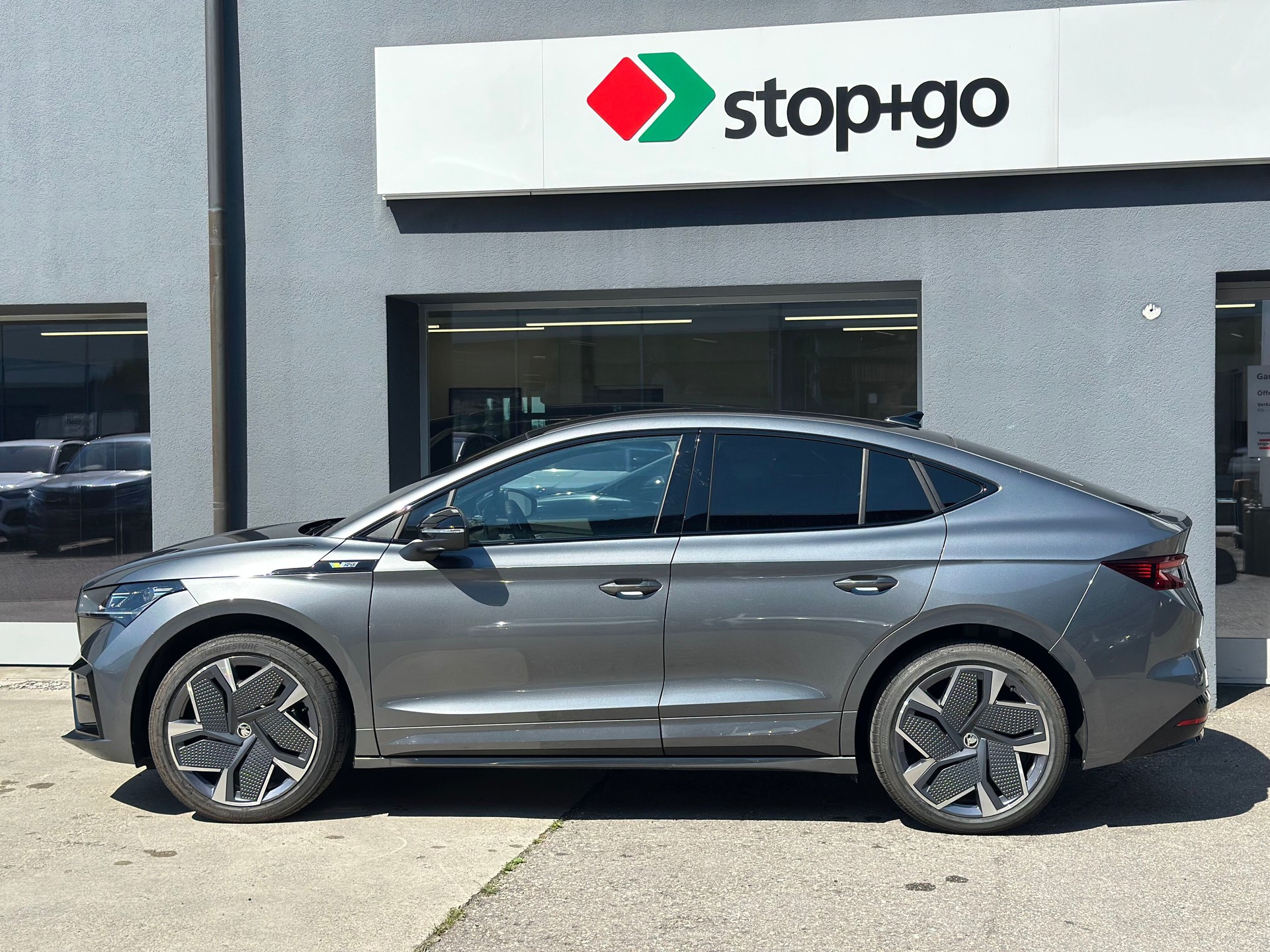 SKODA Enyaq Coupé RS iV 80 4x4-image-2