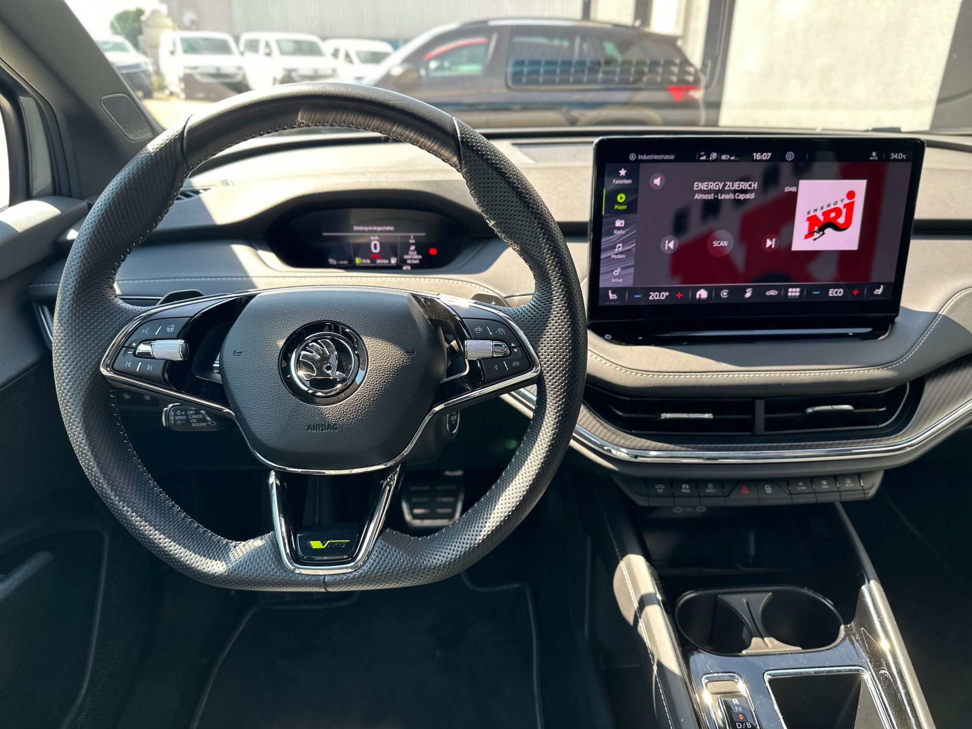 SKODA Enyaq Coupé RS iV 80 4x4-image-6