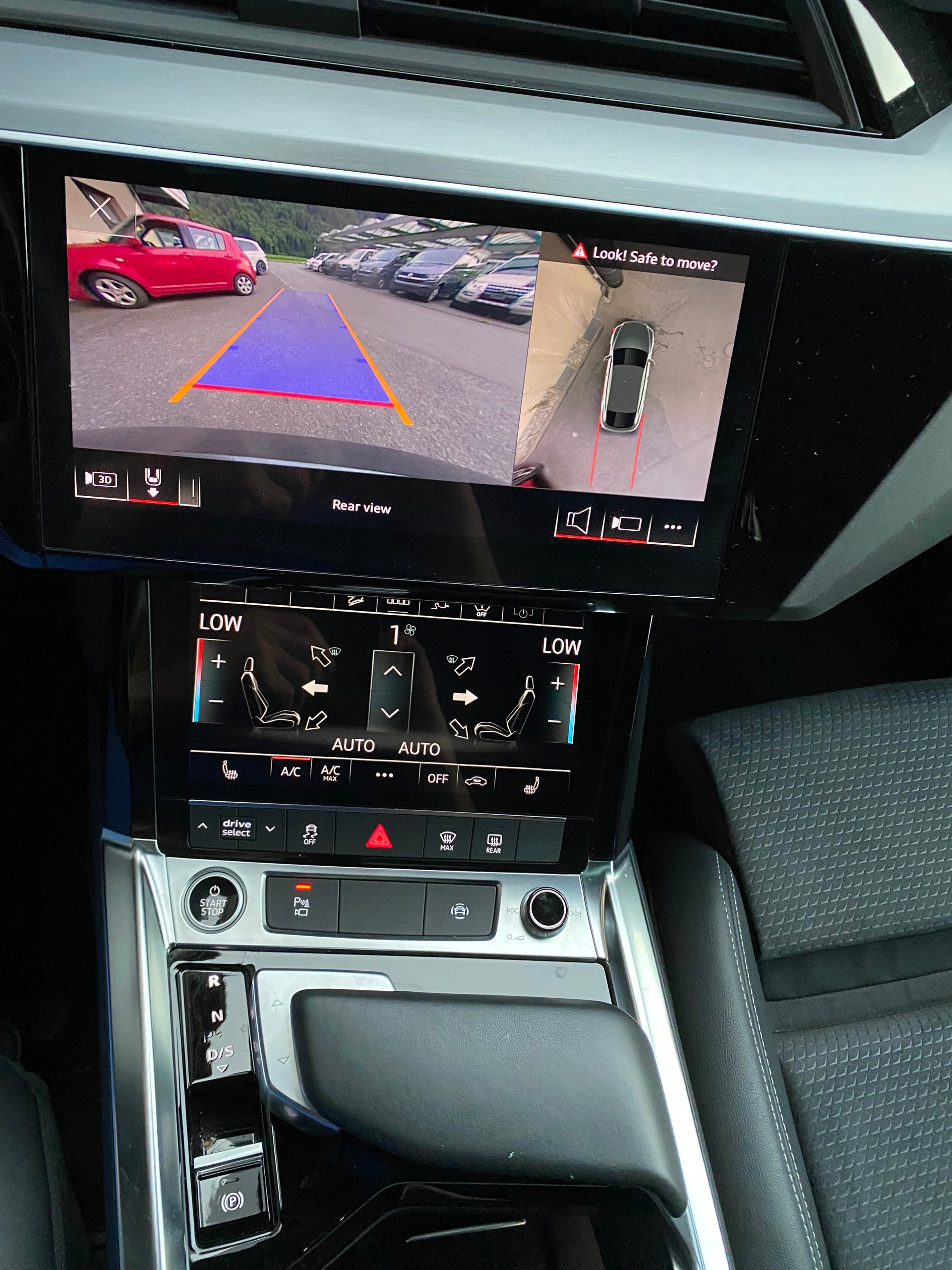 AUDI e-tron 55 Sportback S Line Black Edition quattro-image-3
