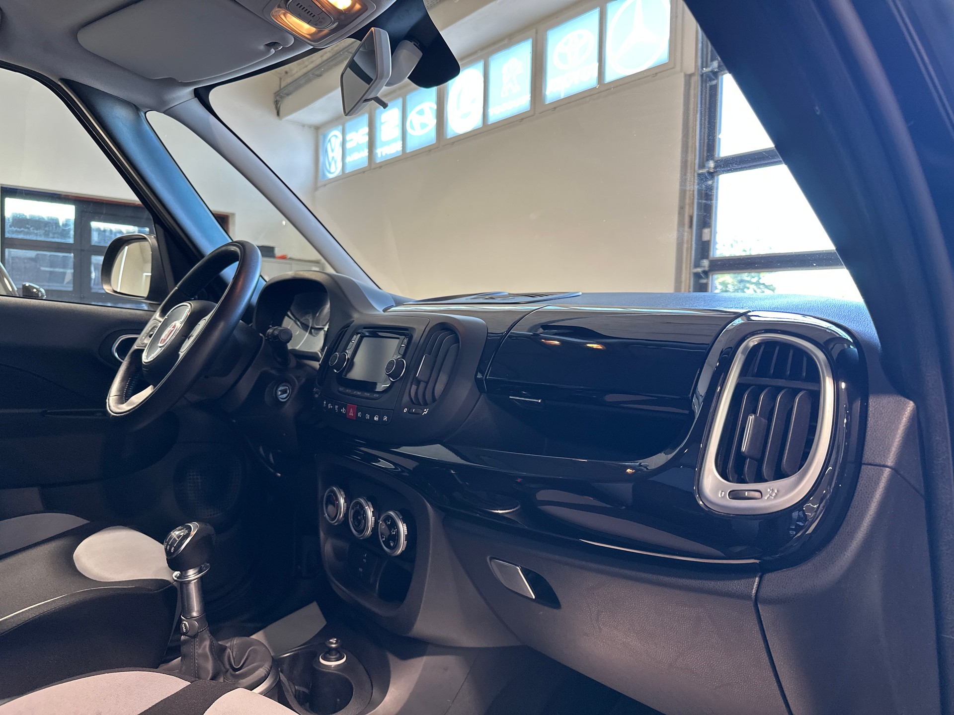 FIAT 500L 1.6 JTD Pop Star-image-14