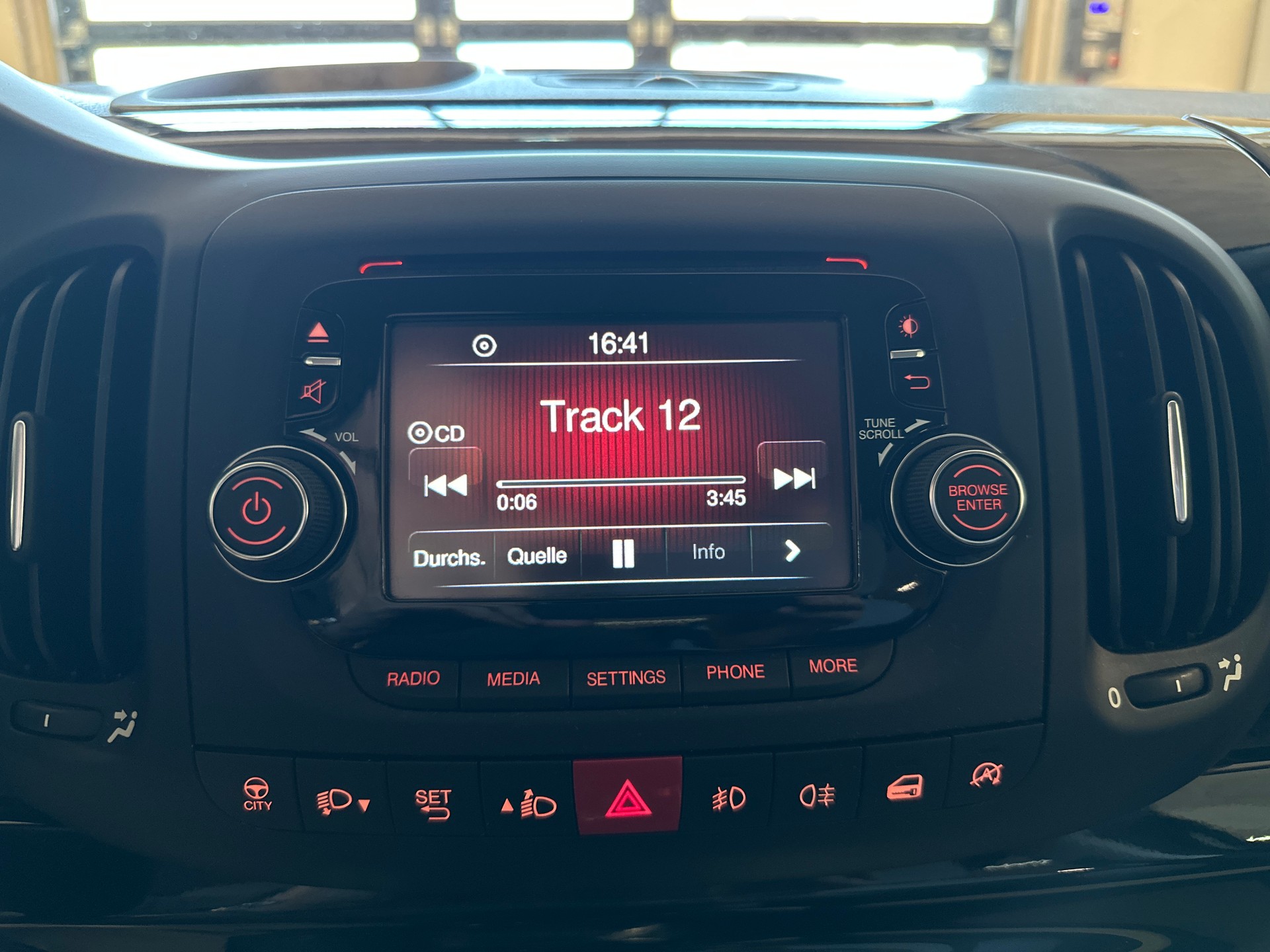 FIAT 500L 1.6 JTD Pop Star-image-17