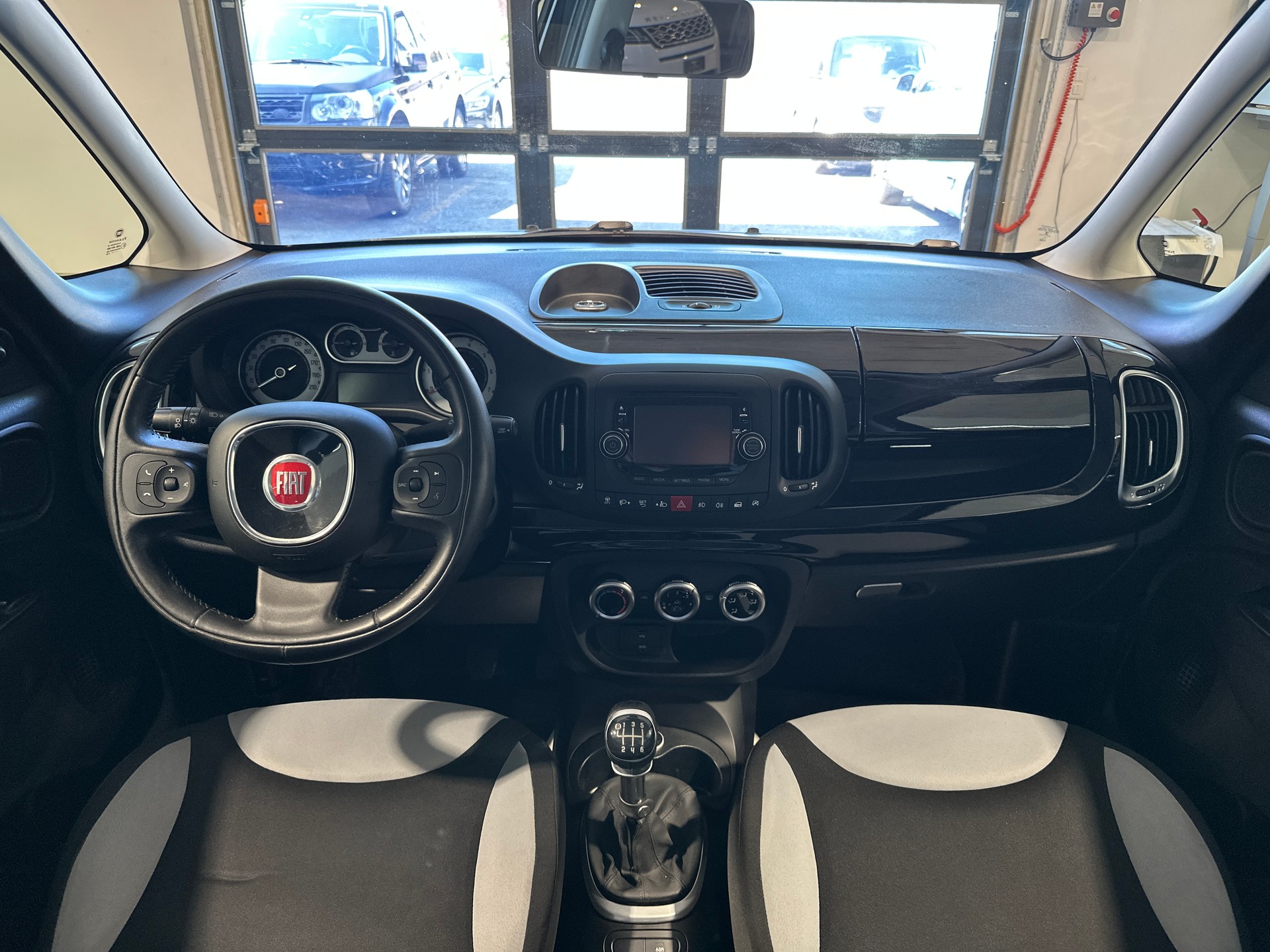 FIAT 500L 1.6 JTD Pop Star-image-15