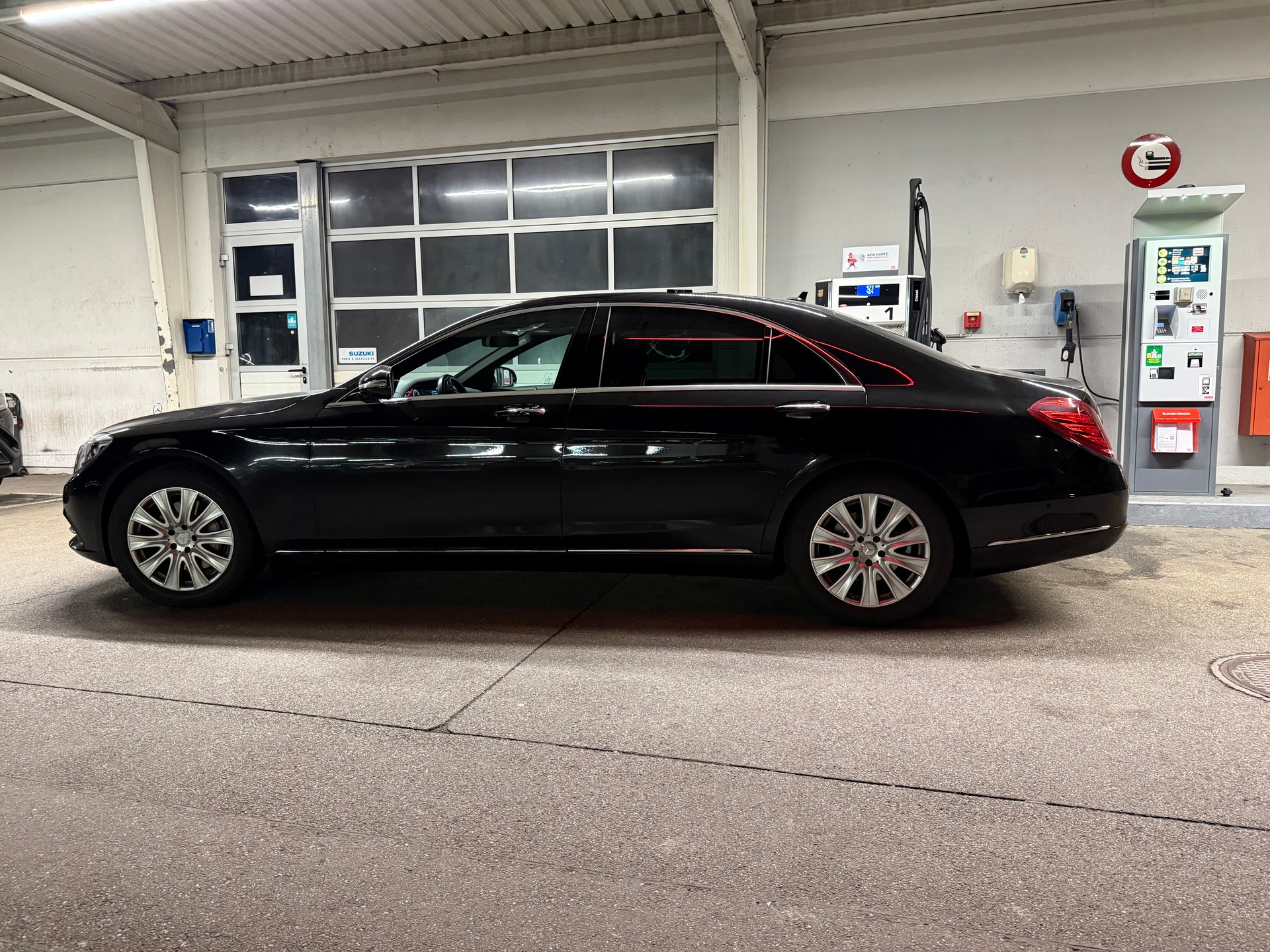 MERCEDES-BENZ S 350 d 4matic lang-image-2