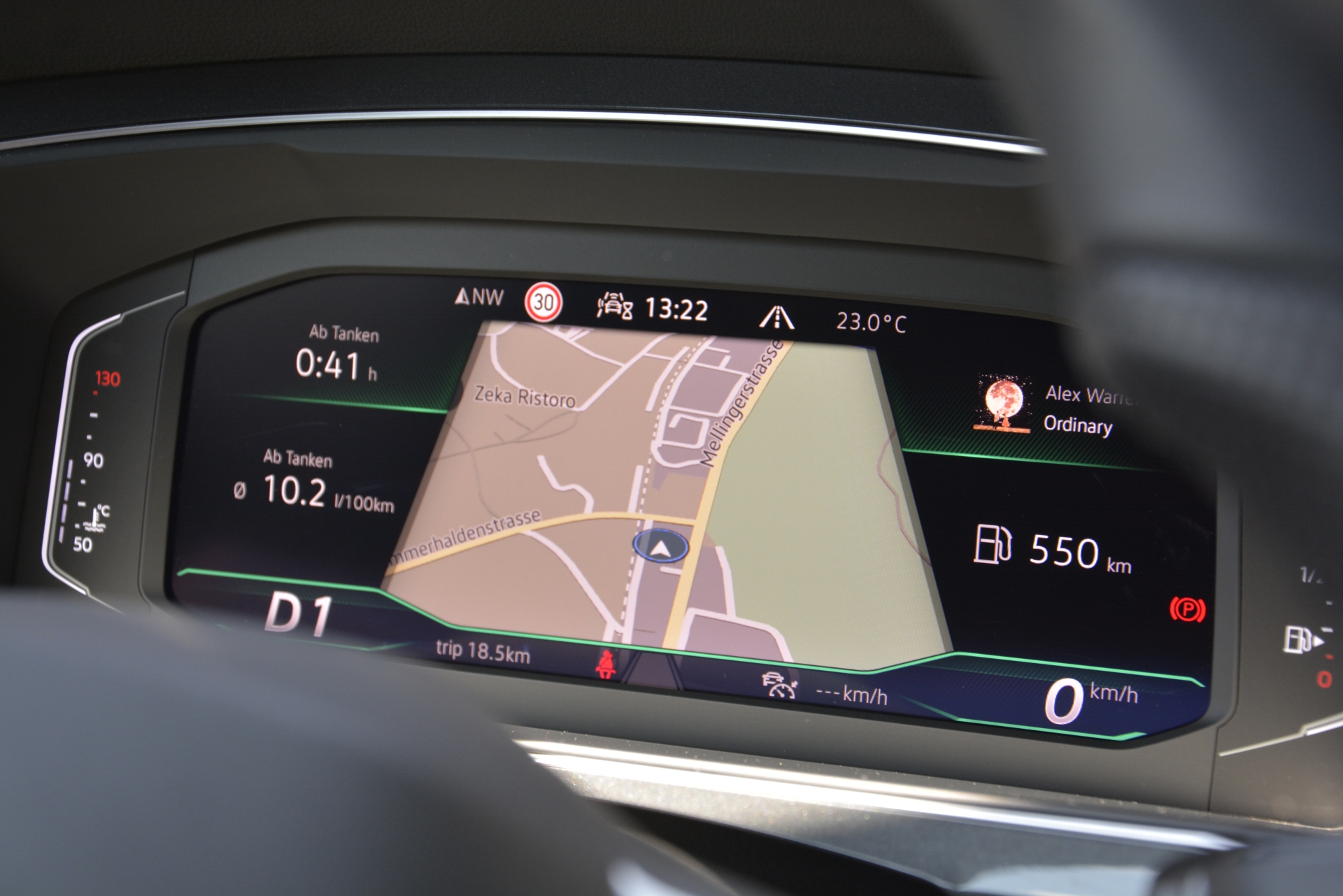 VW Tiguan 2.0 TSI R-Line DSG *Anhängerkupplung*-image-11